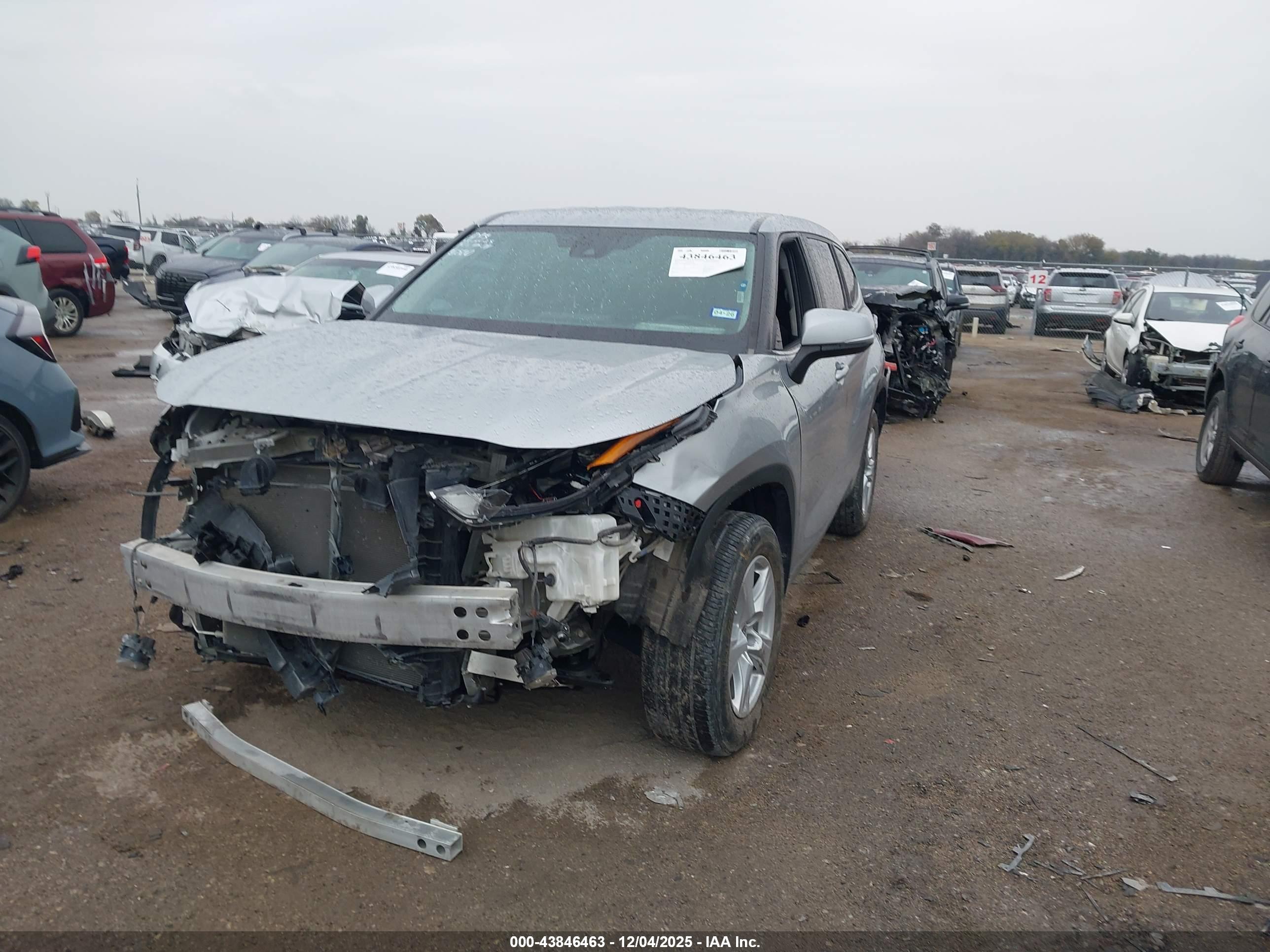 TOYOTA HIGHLANDER image 2