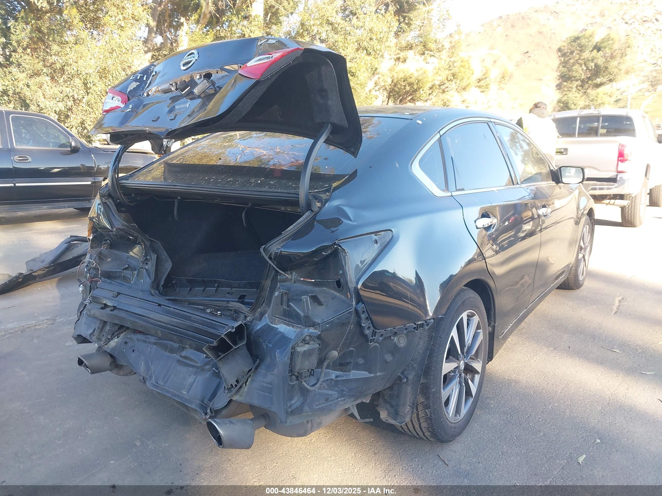 NISSAN ALTIMA image 4