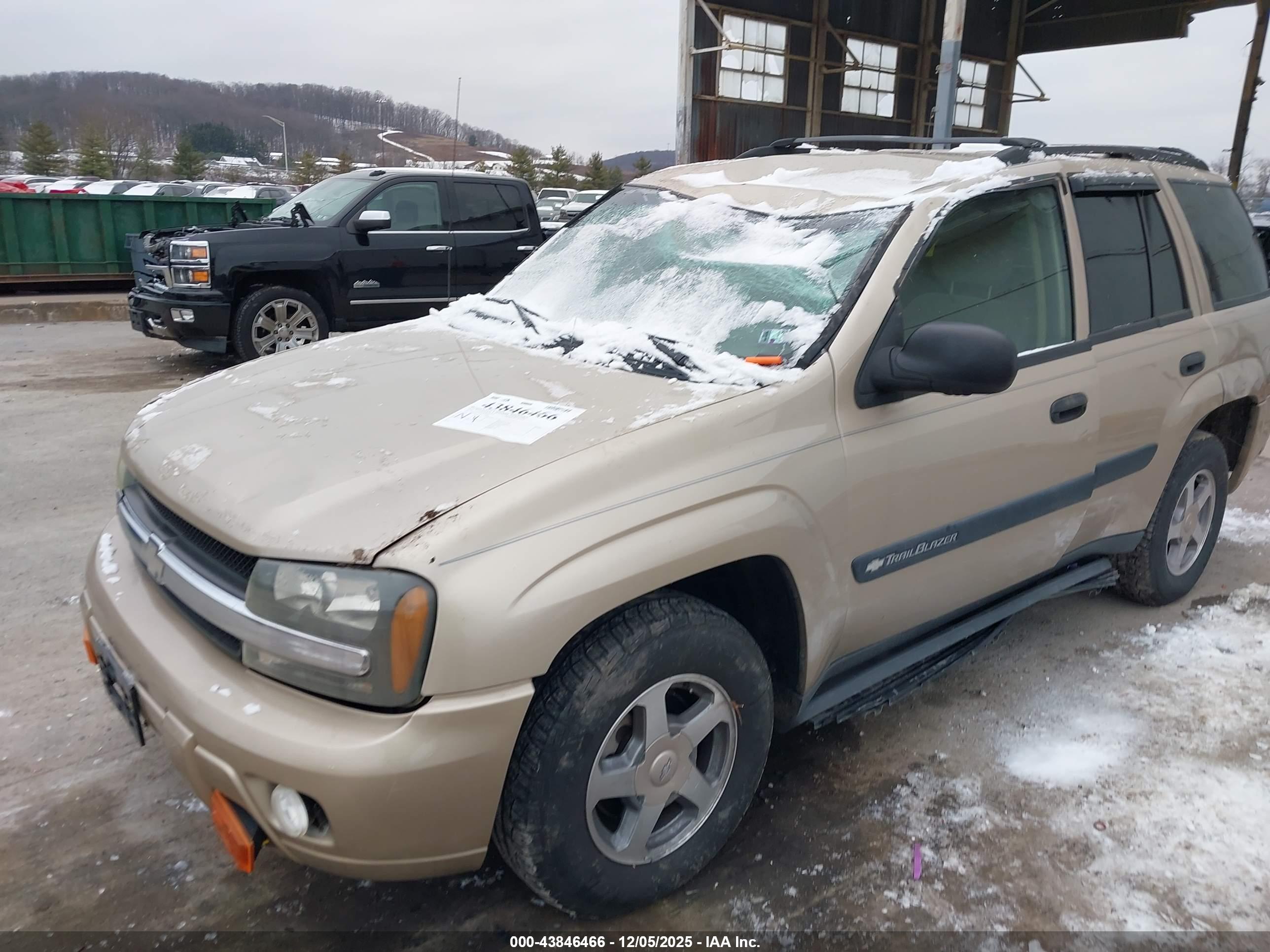 CHEVROLET TRAILBLAZER image 6