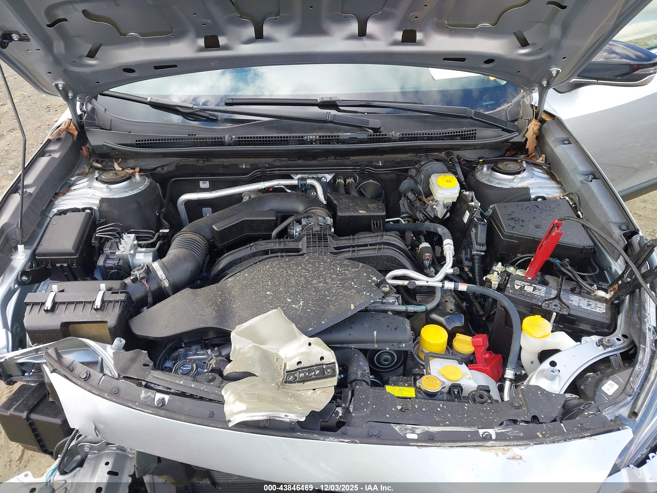 SUBARU OUTBACK image 10