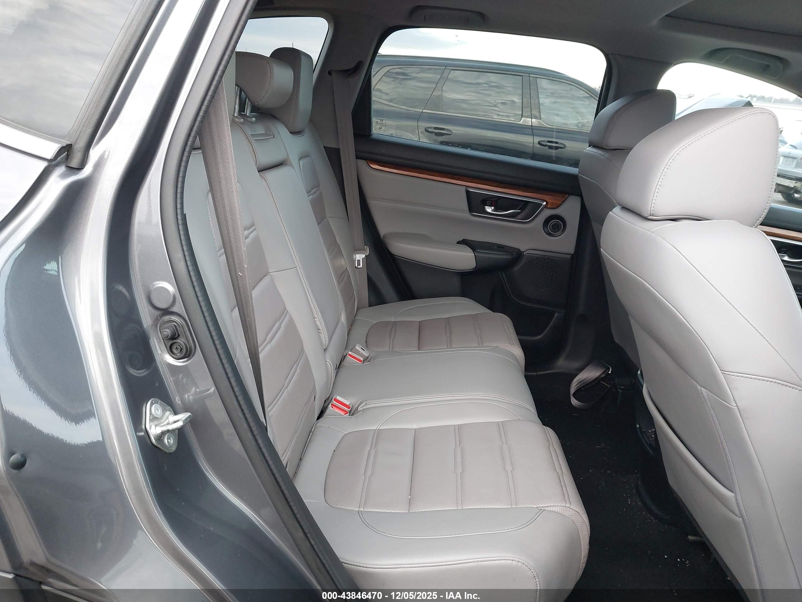 HONDA CR-V image 8