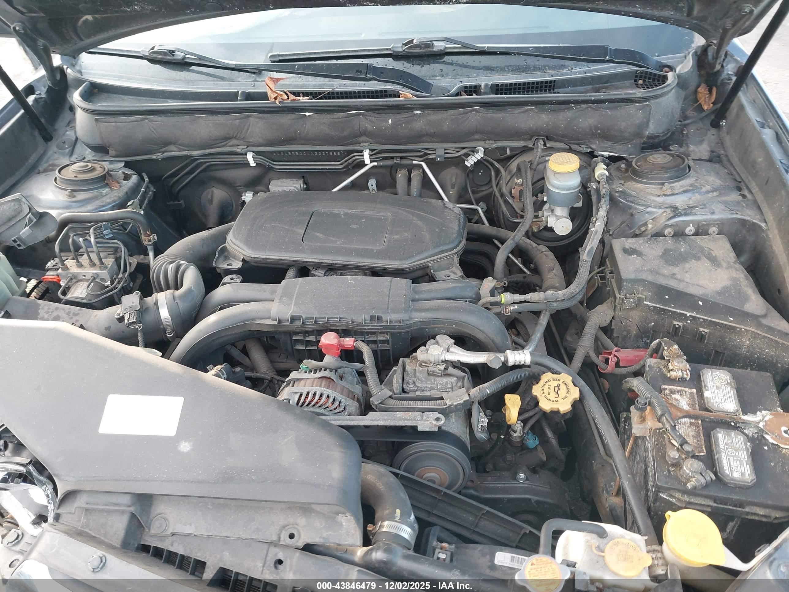 SUBARU OUTBACK image 10