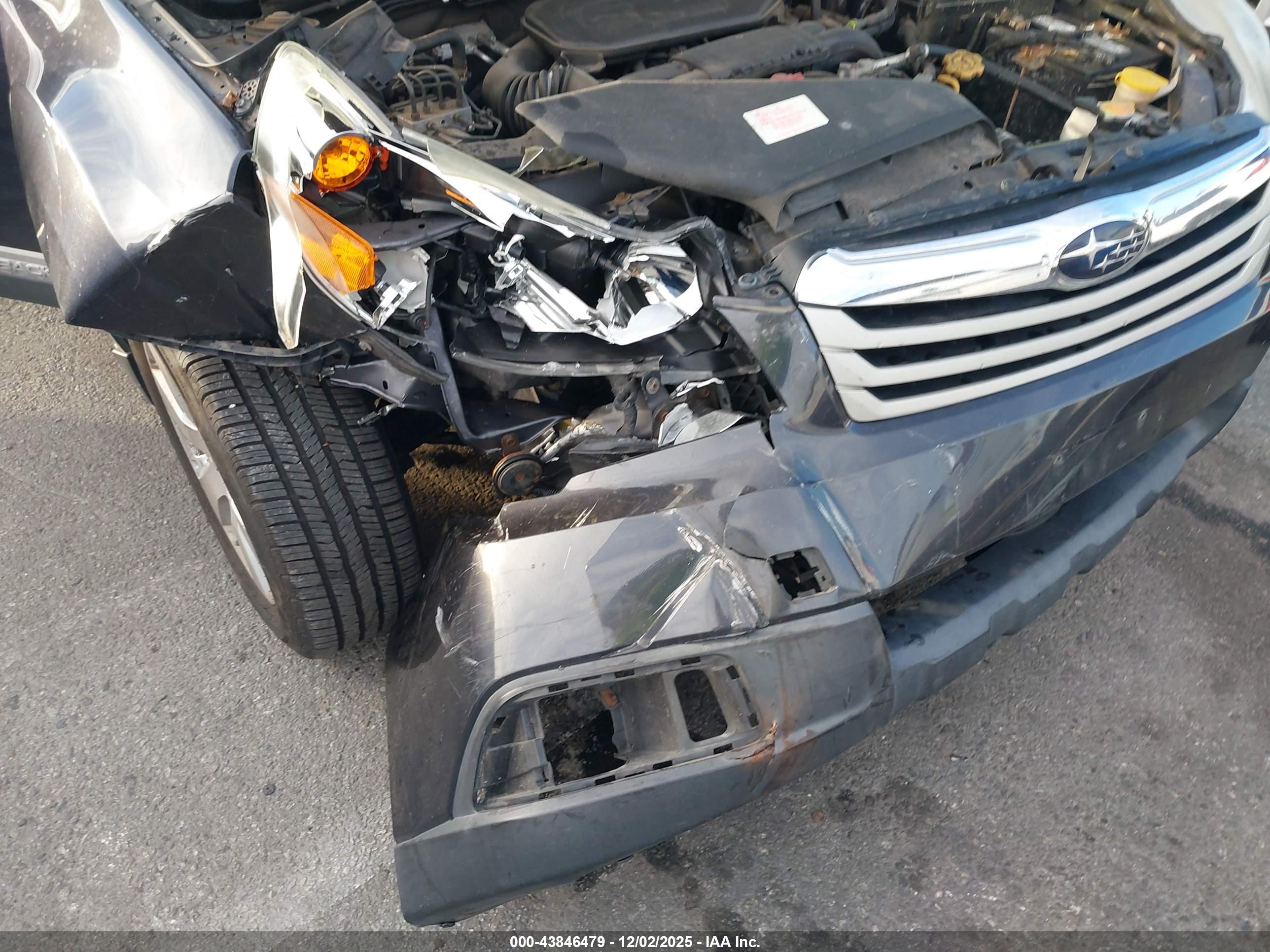 SUBARU OUTBACK image 6