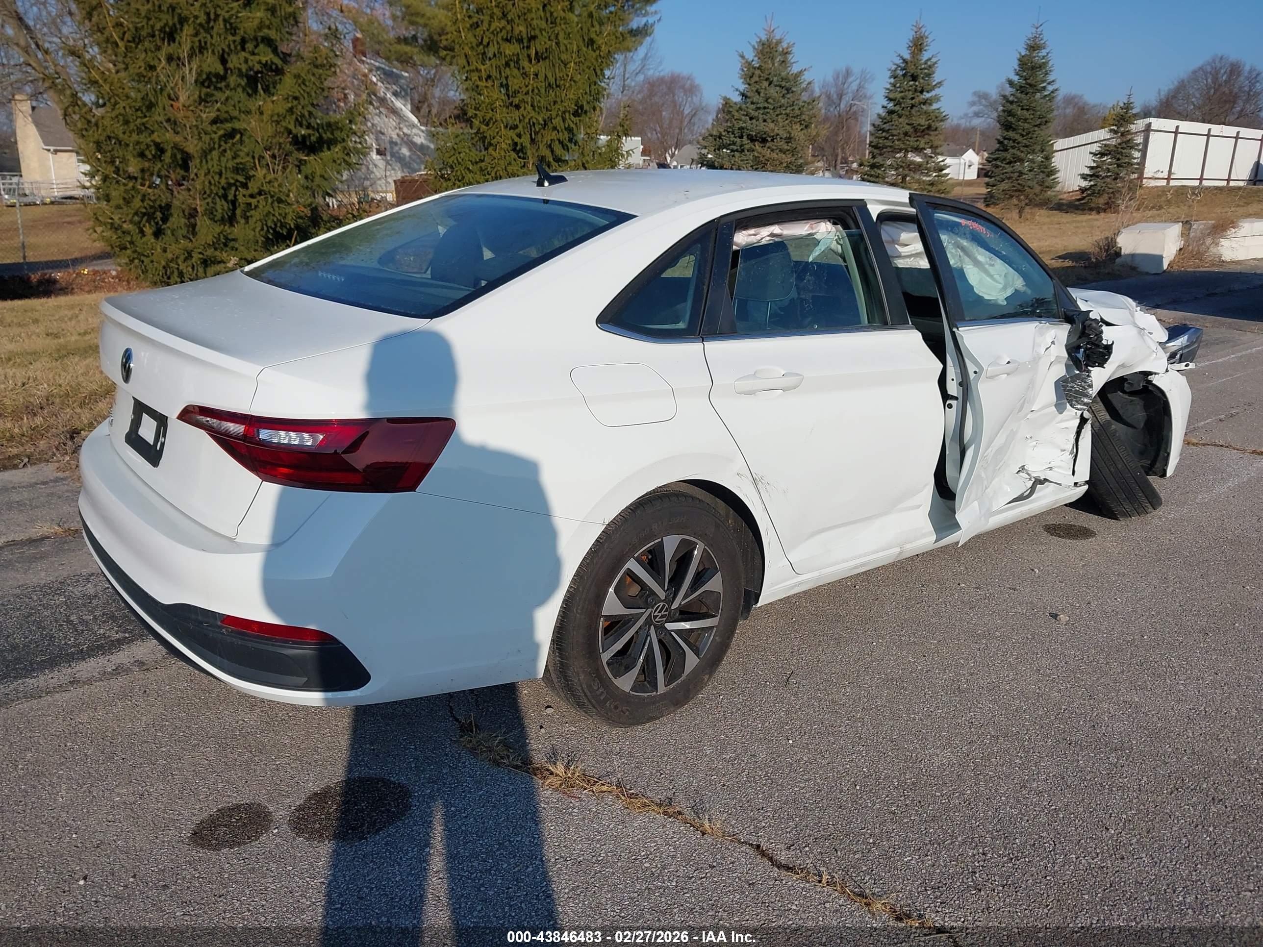 VOLKSWAGEN JETTA image 4