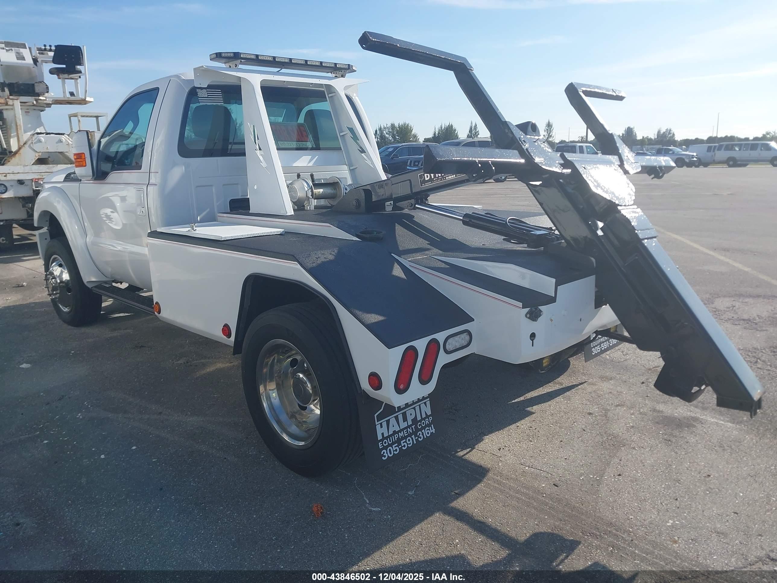 FORD F-550 image 3