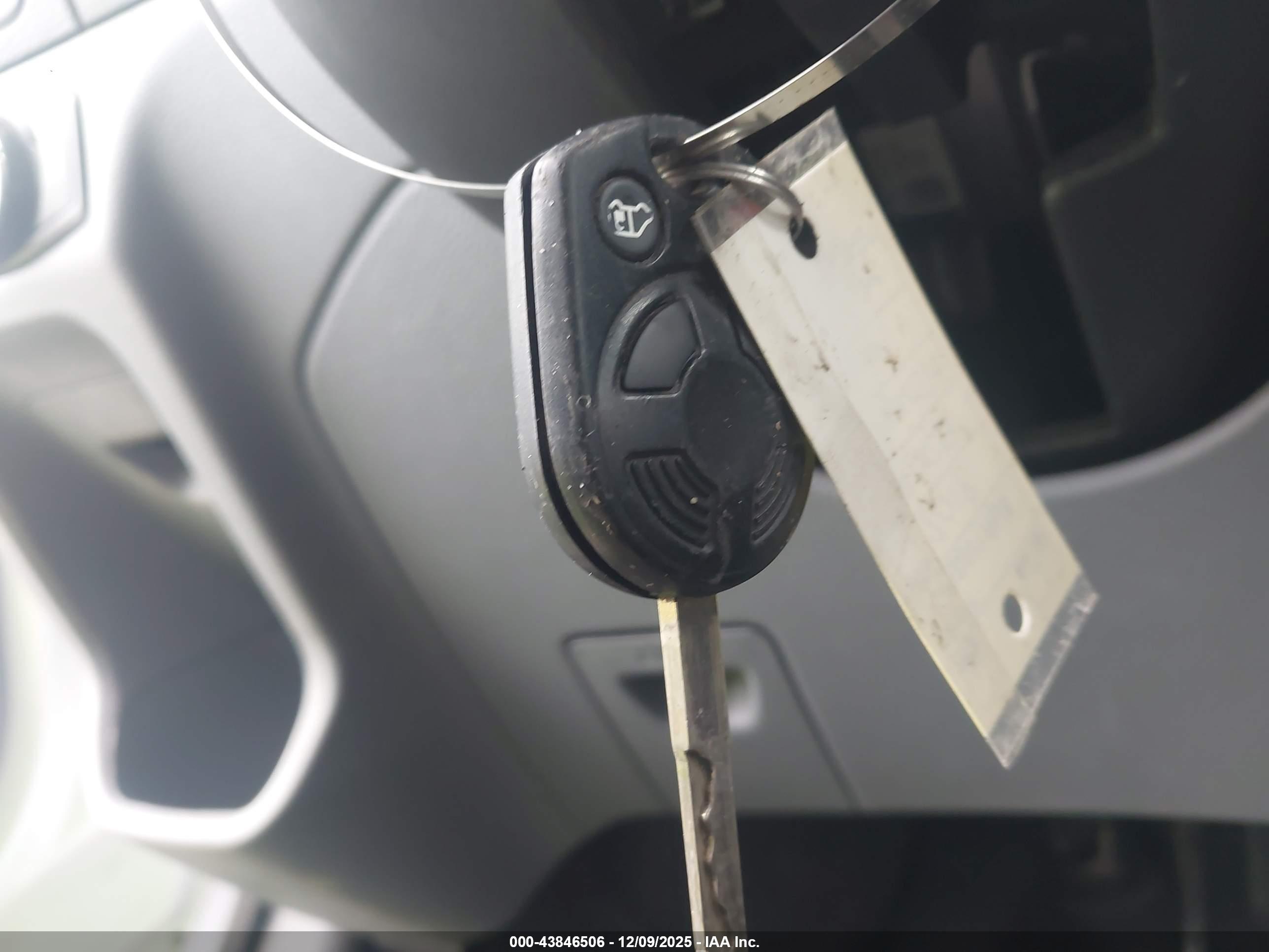 FORD TRANSIT-150 image 11