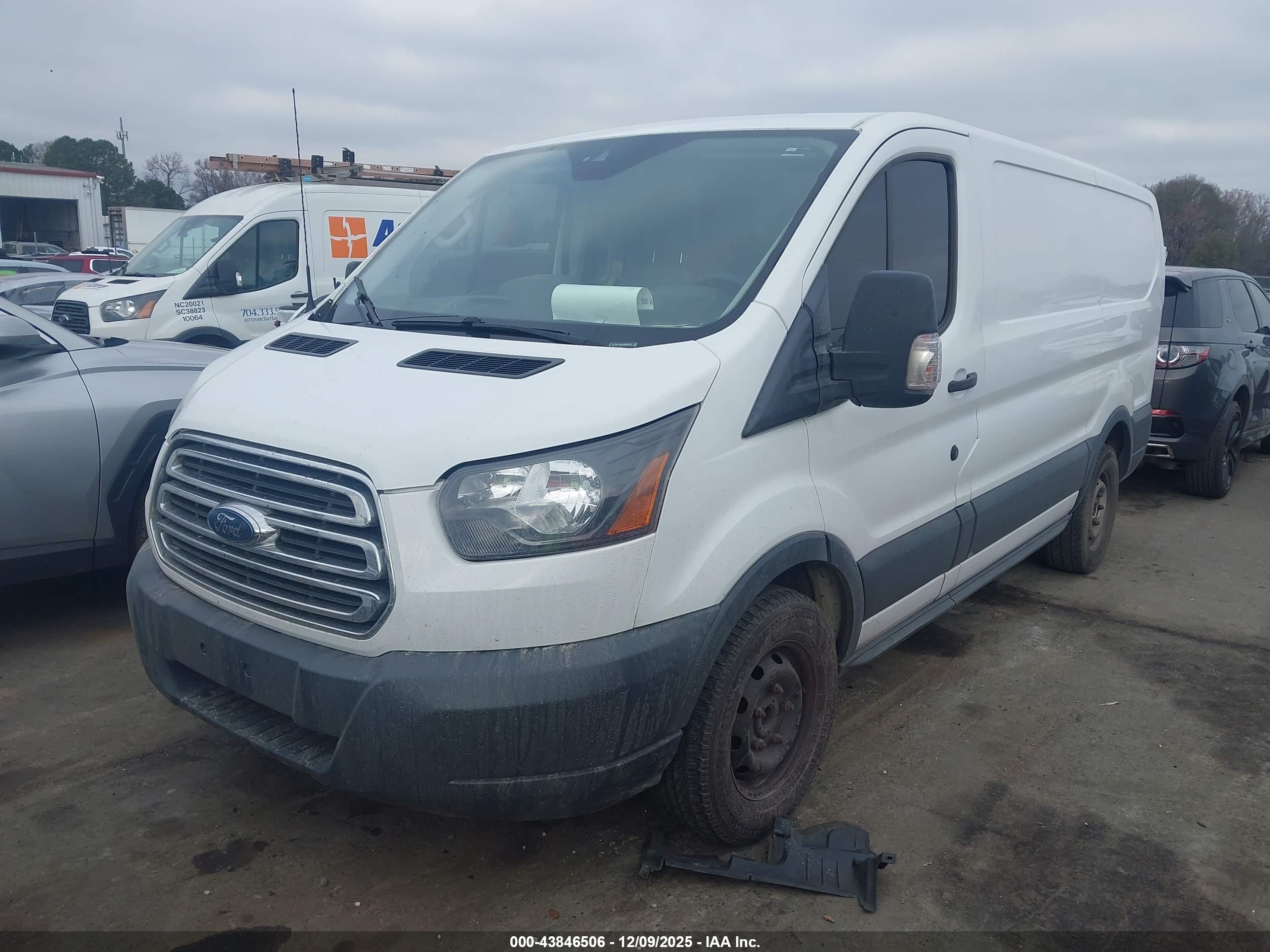FORD TRANSIT-150 image 2