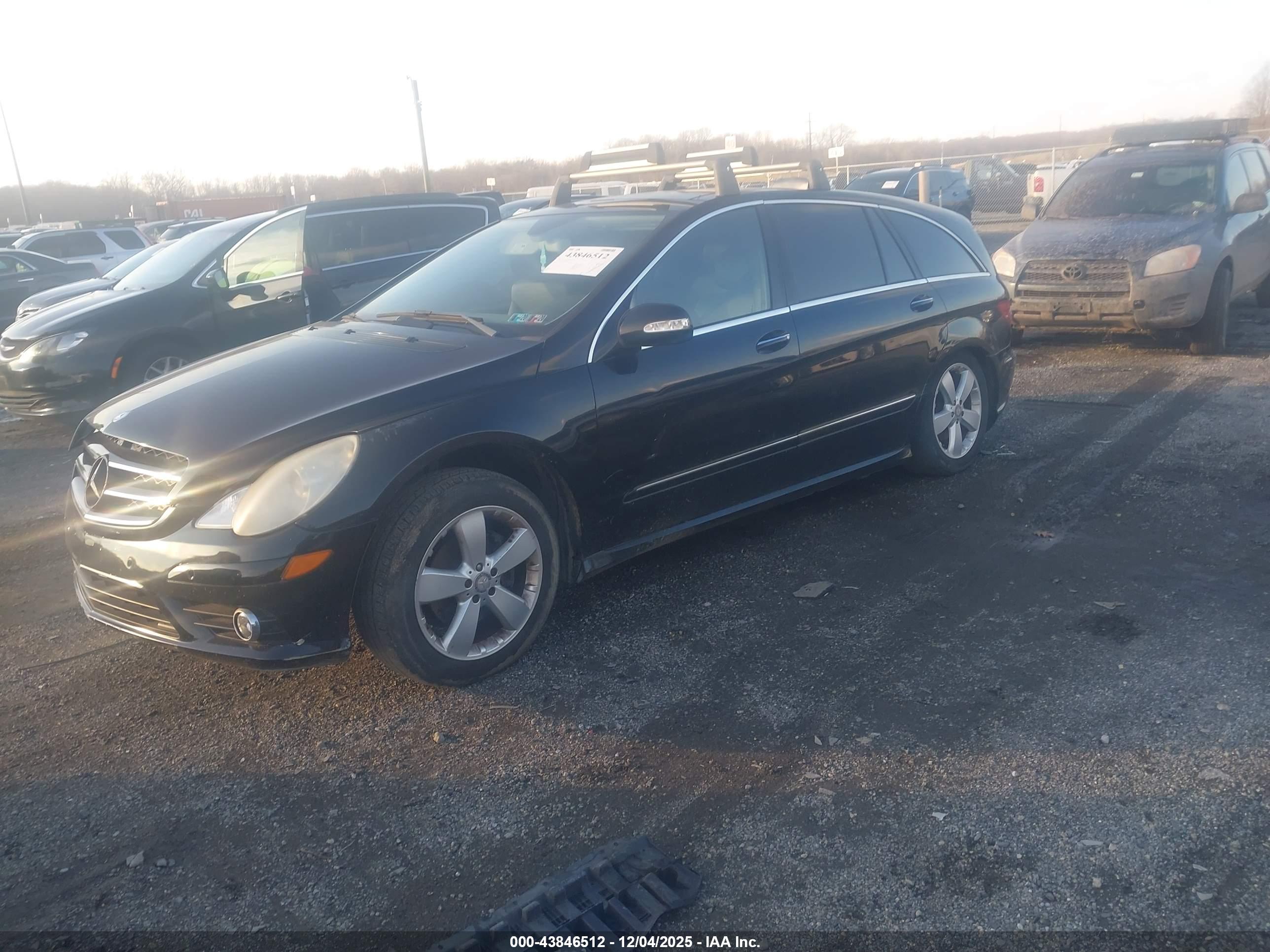 MERCEDES-BENZ R image 2
