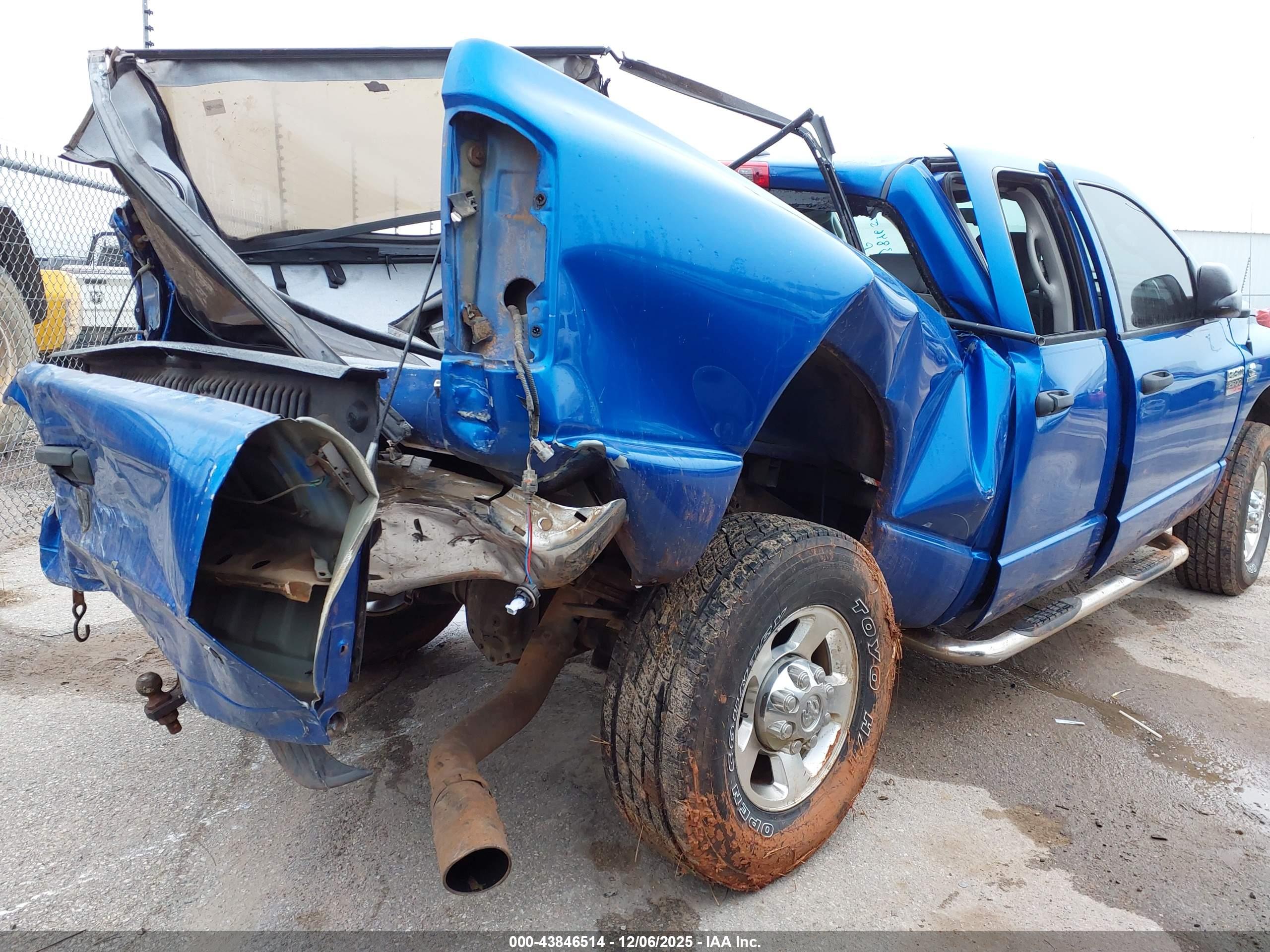 DODGE RAM image 6