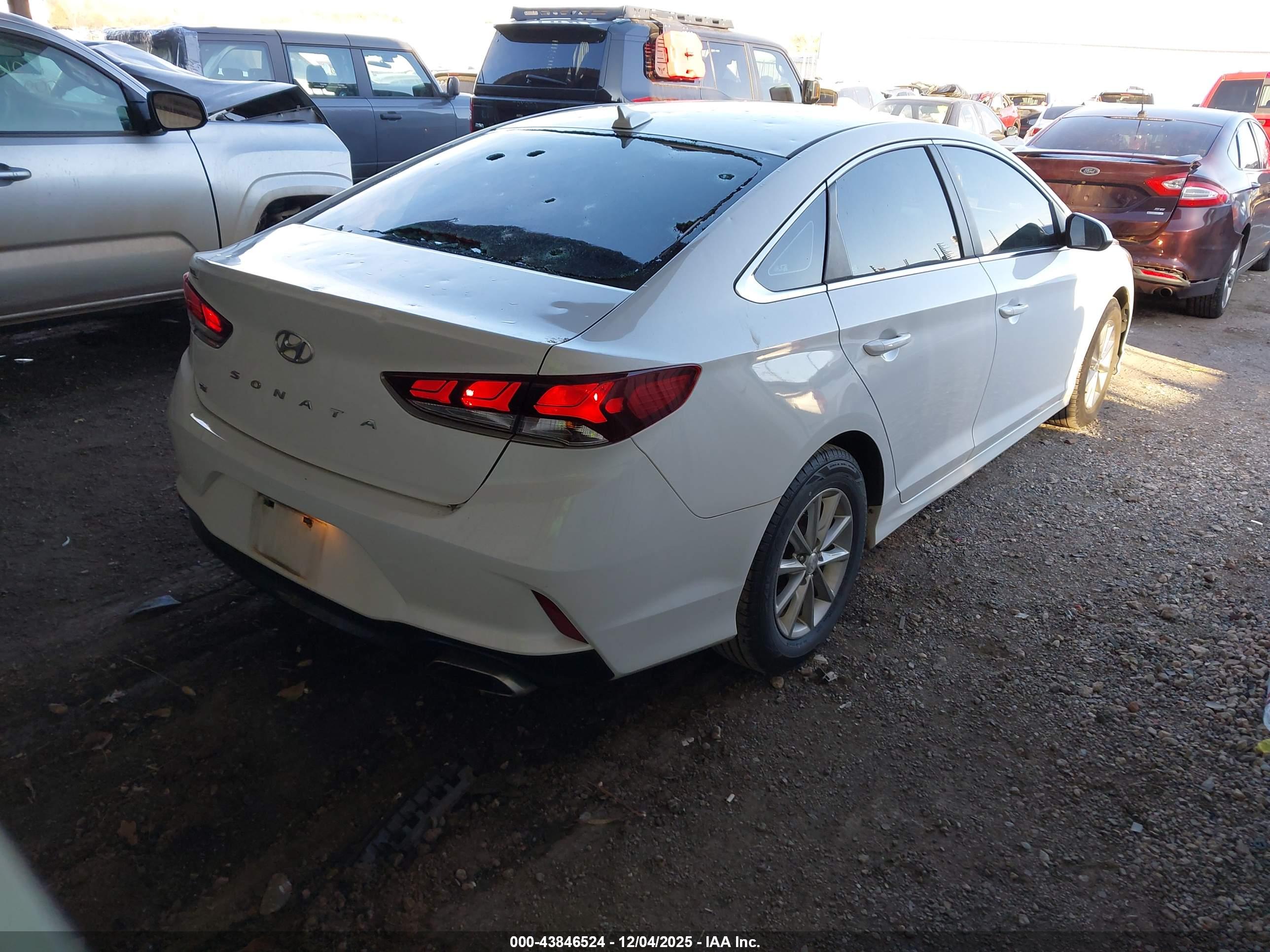 HYUNDAI SONATA image 4