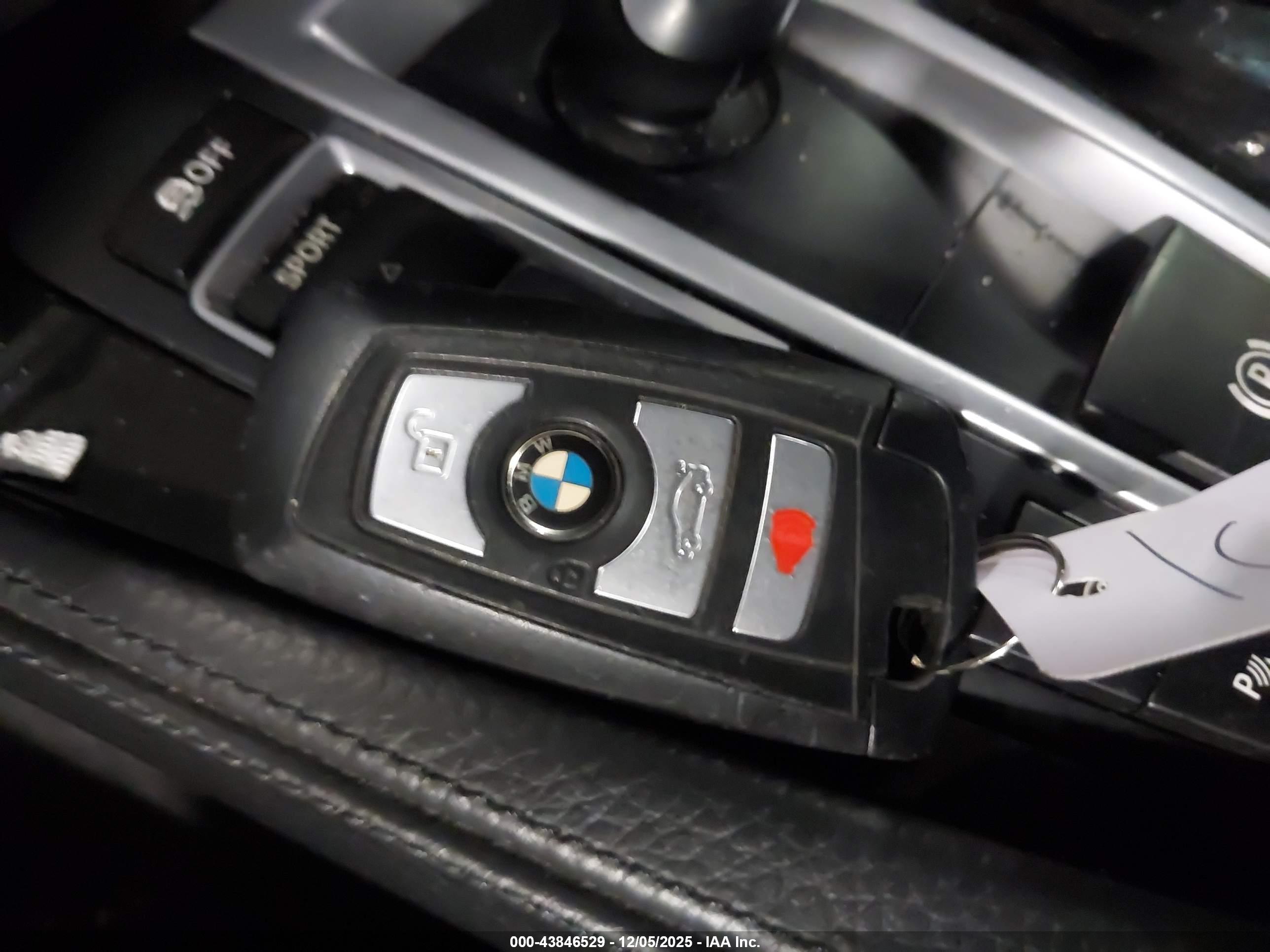 BMW 528I image 11