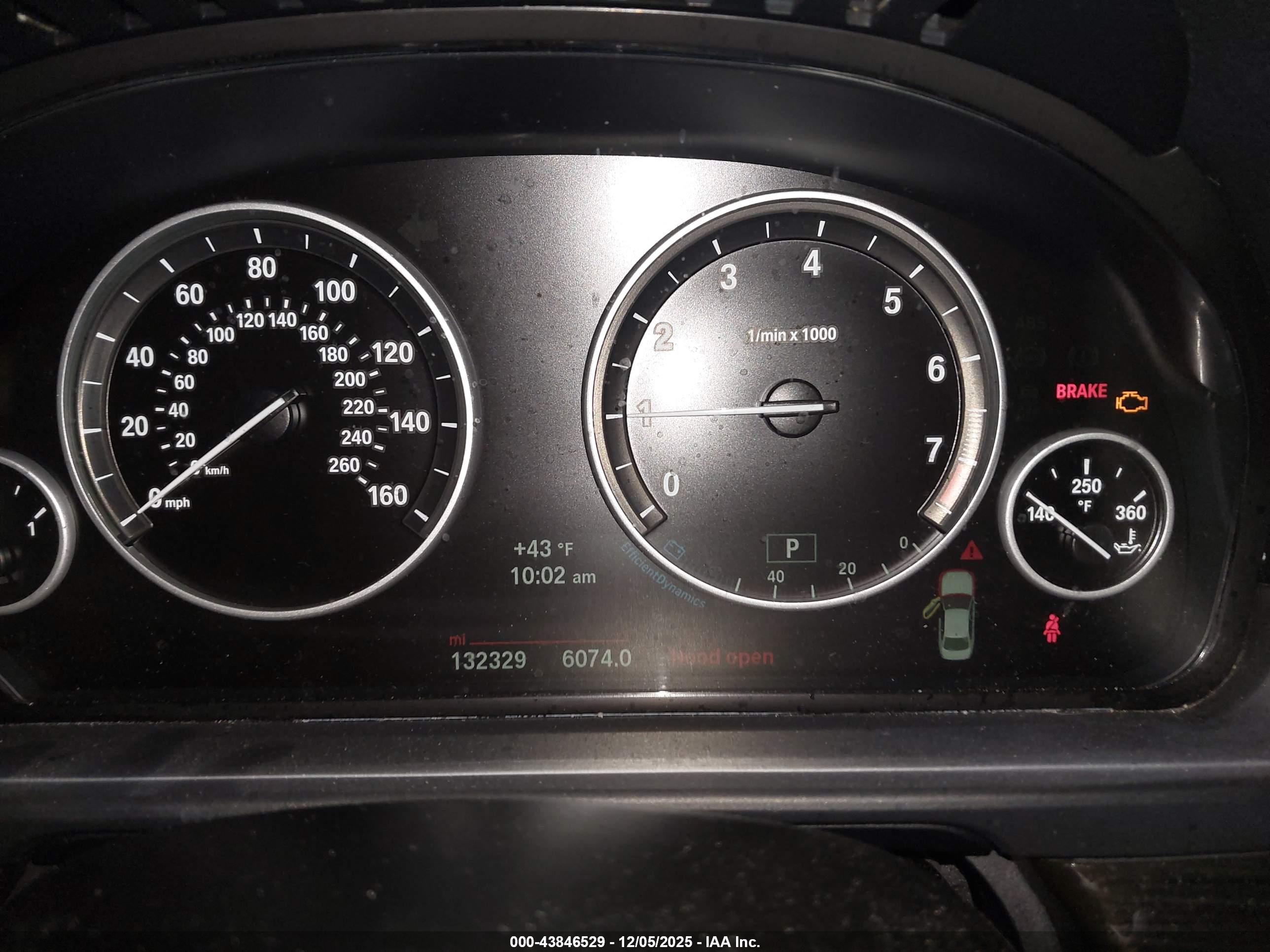 BMW 528I image 7