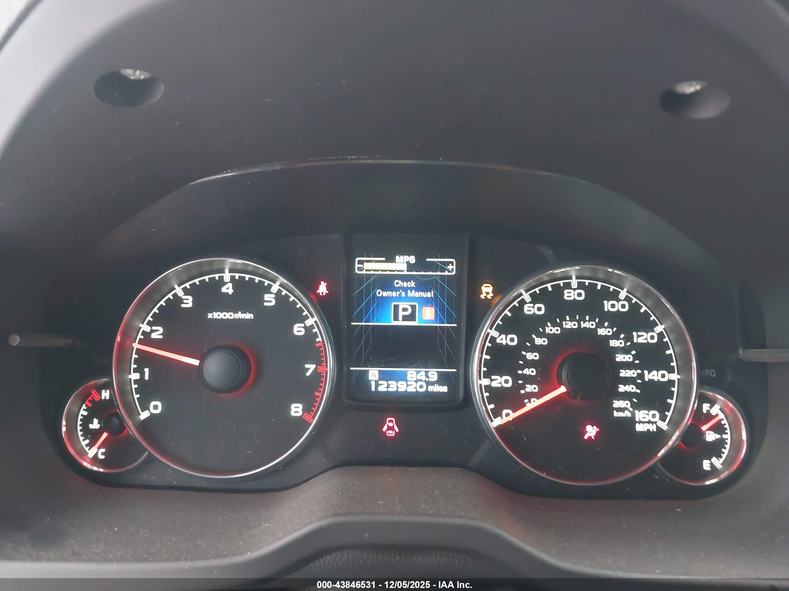 SUBARU OUTBACK image 7