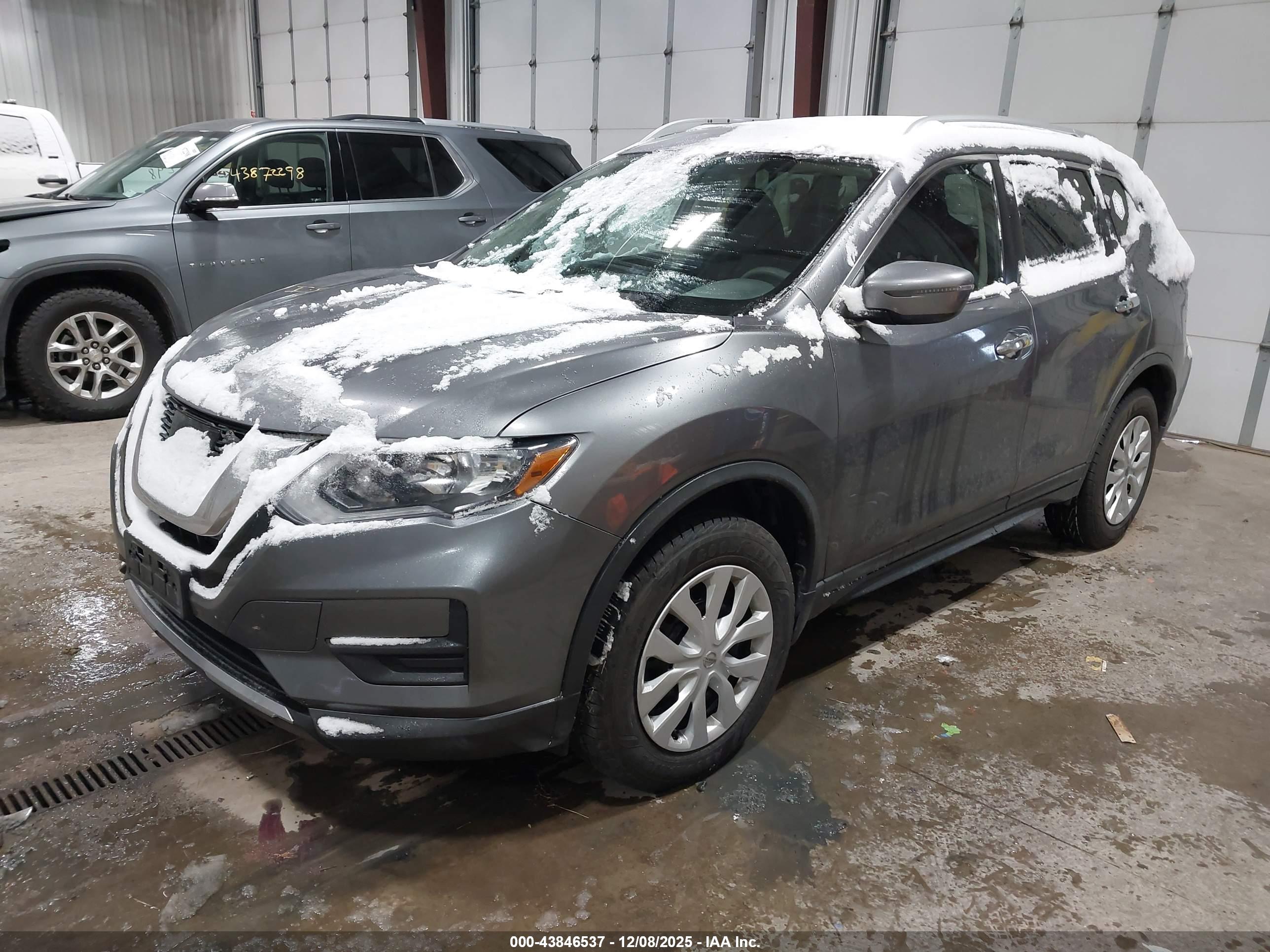 NISSAN ROGUE image 2