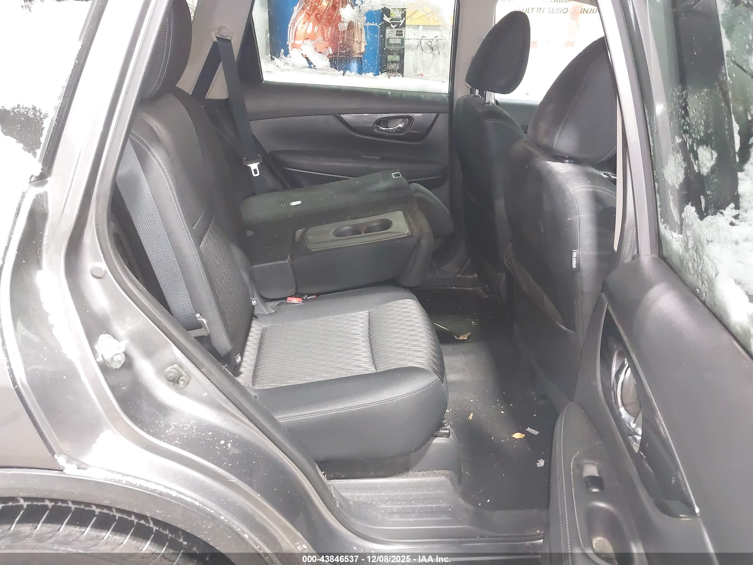 NISSAN ROGUE image 8