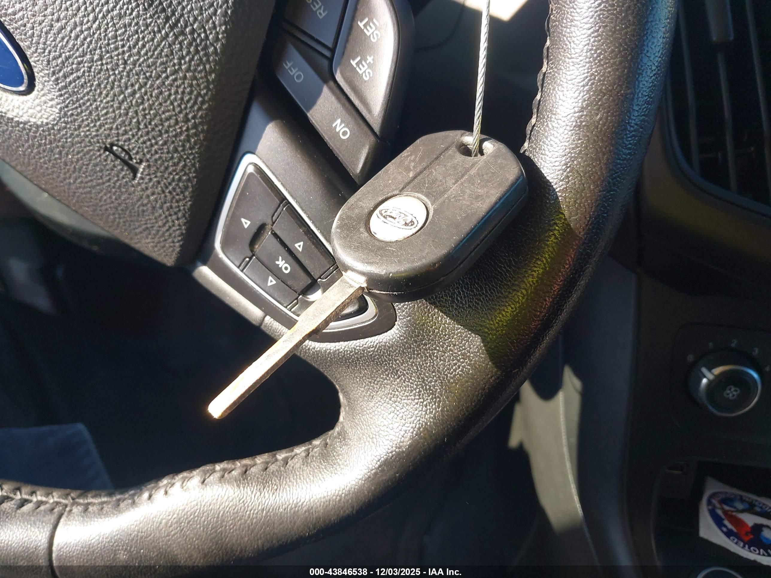 FORD FOCUS image 11