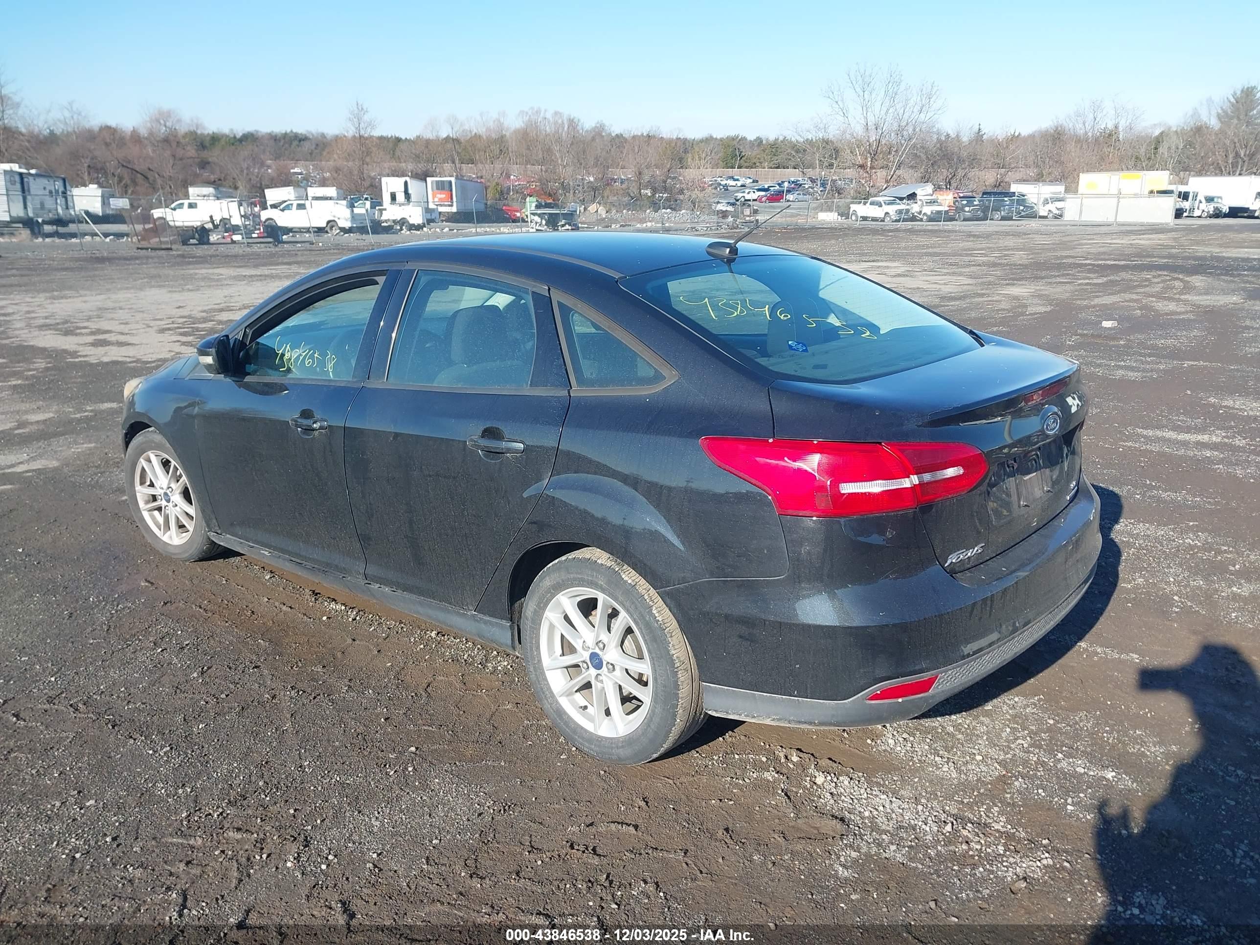 FORD FOCUS image 3