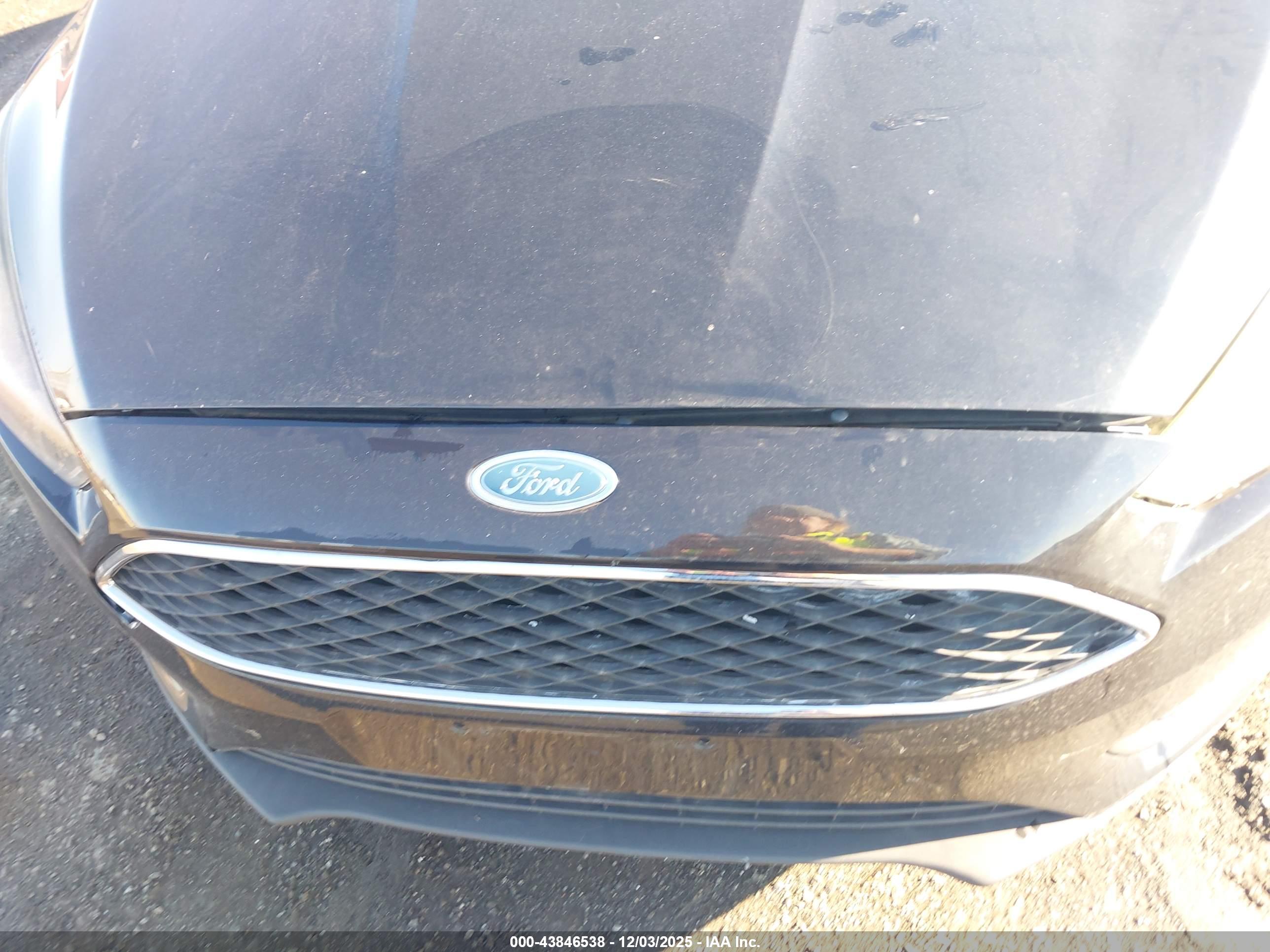 FORD FOCUS image 6