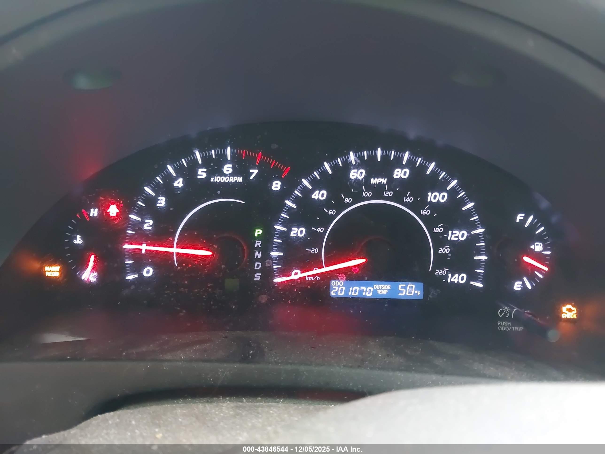 TOYOTA CAMRY image 7