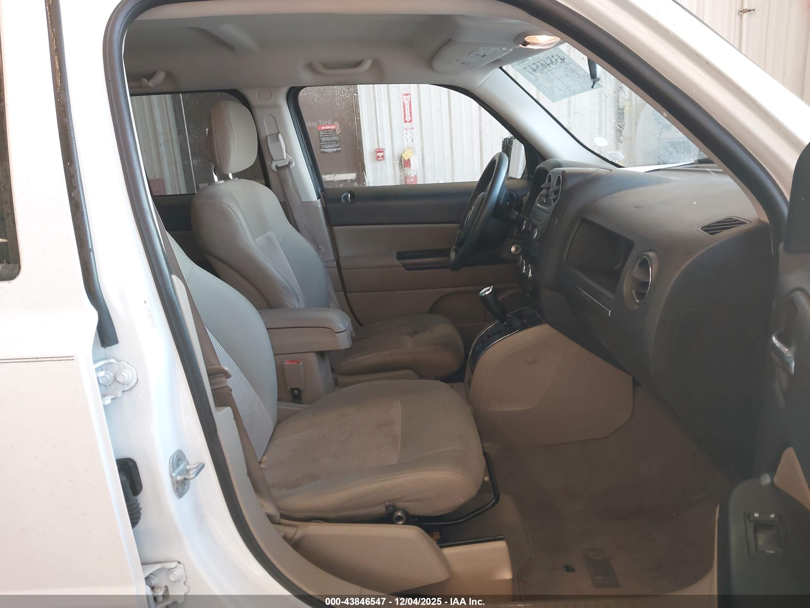 JEEP PATRIOT image 5
