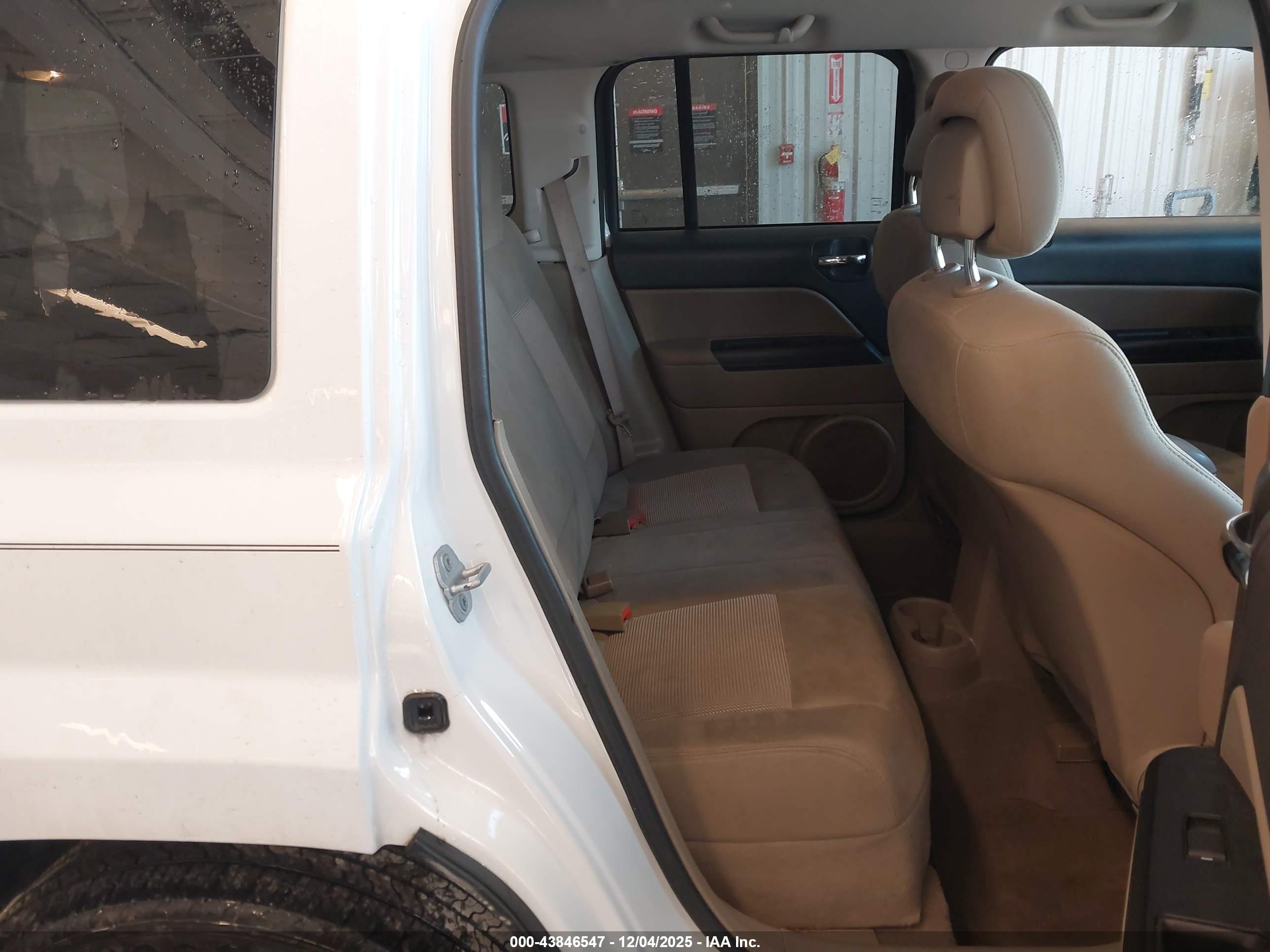 JEEP PATRIOT image 8