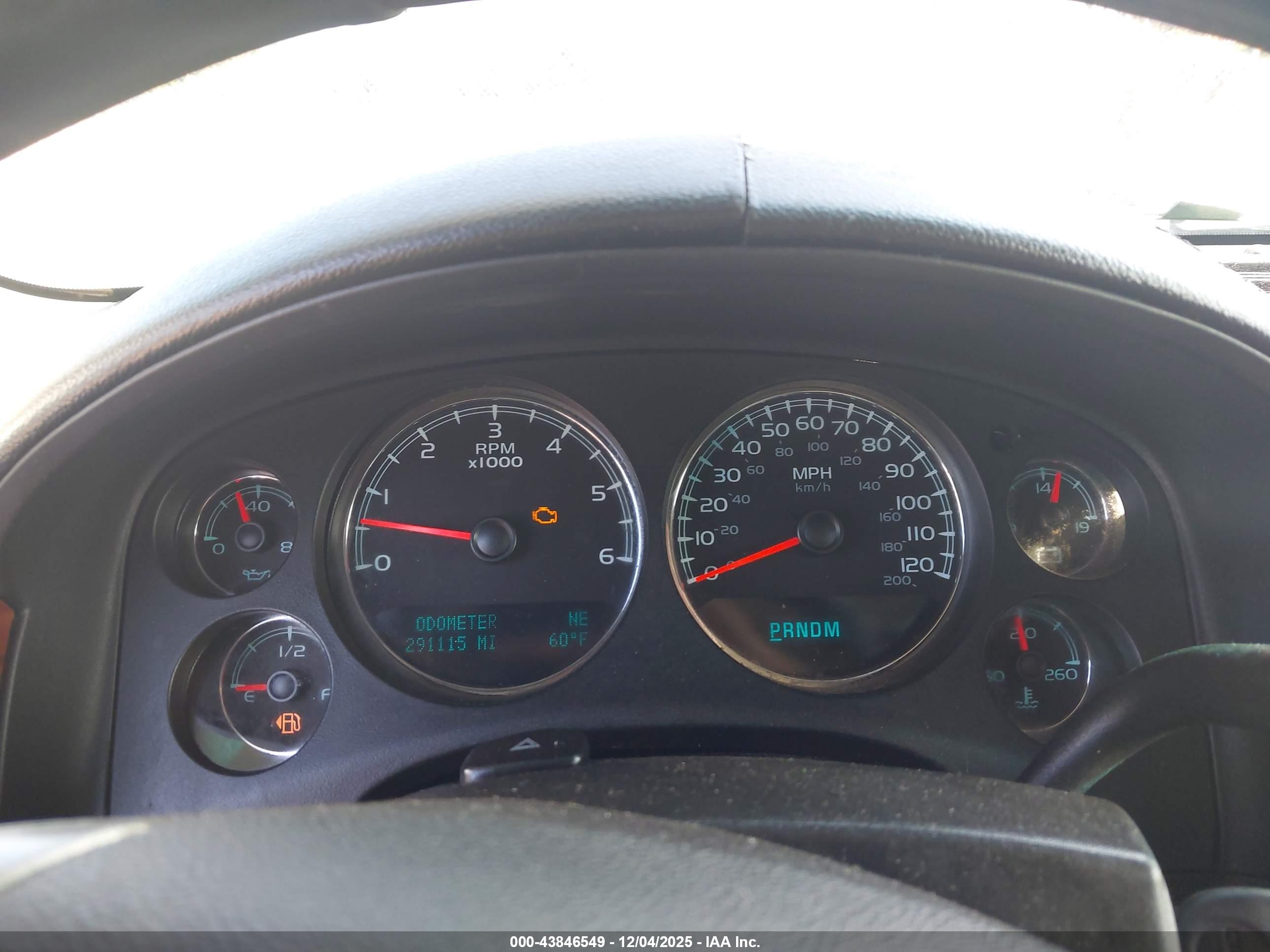 GMC YUKON image 7