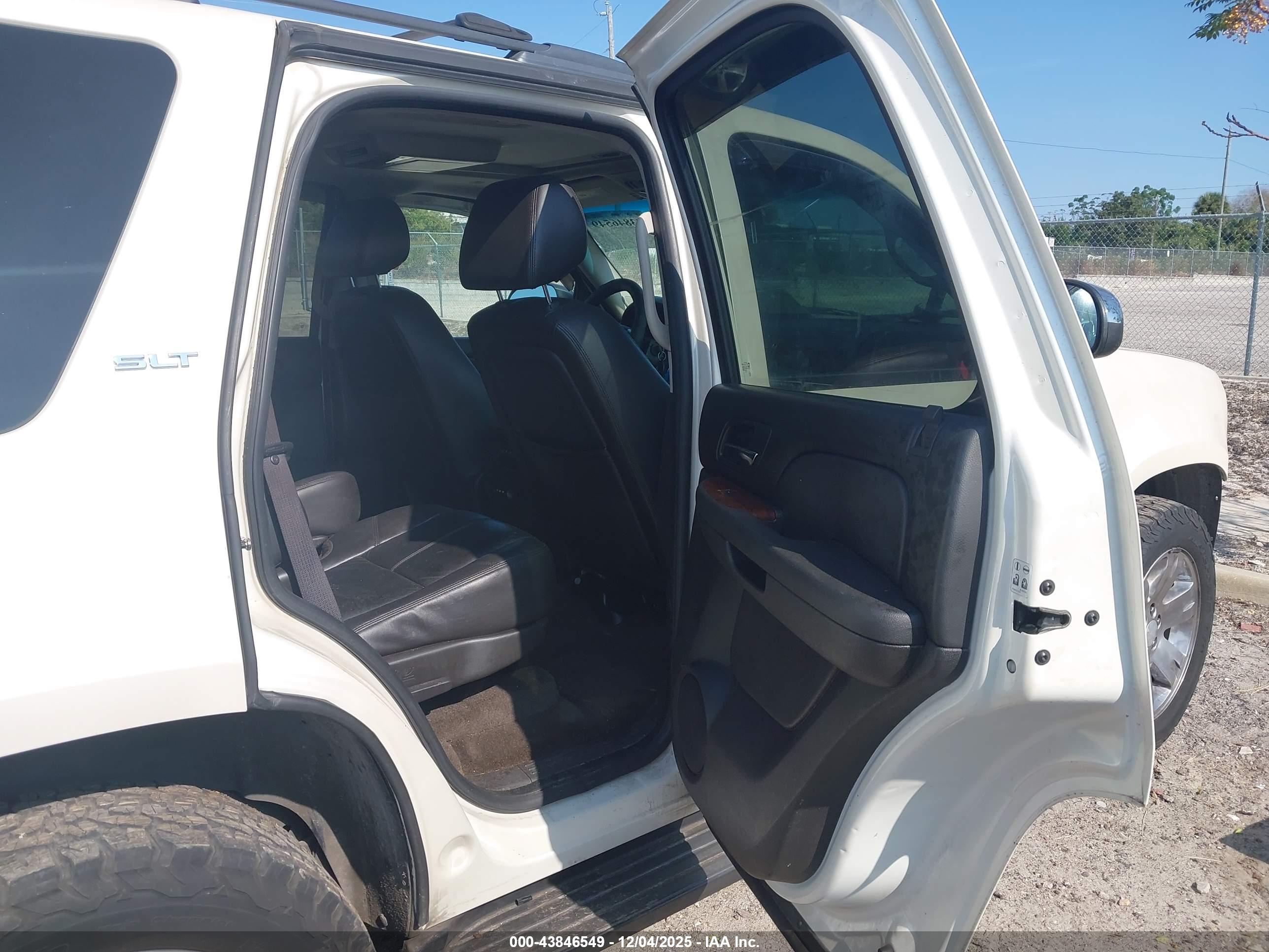 GMC YUKON image 8
