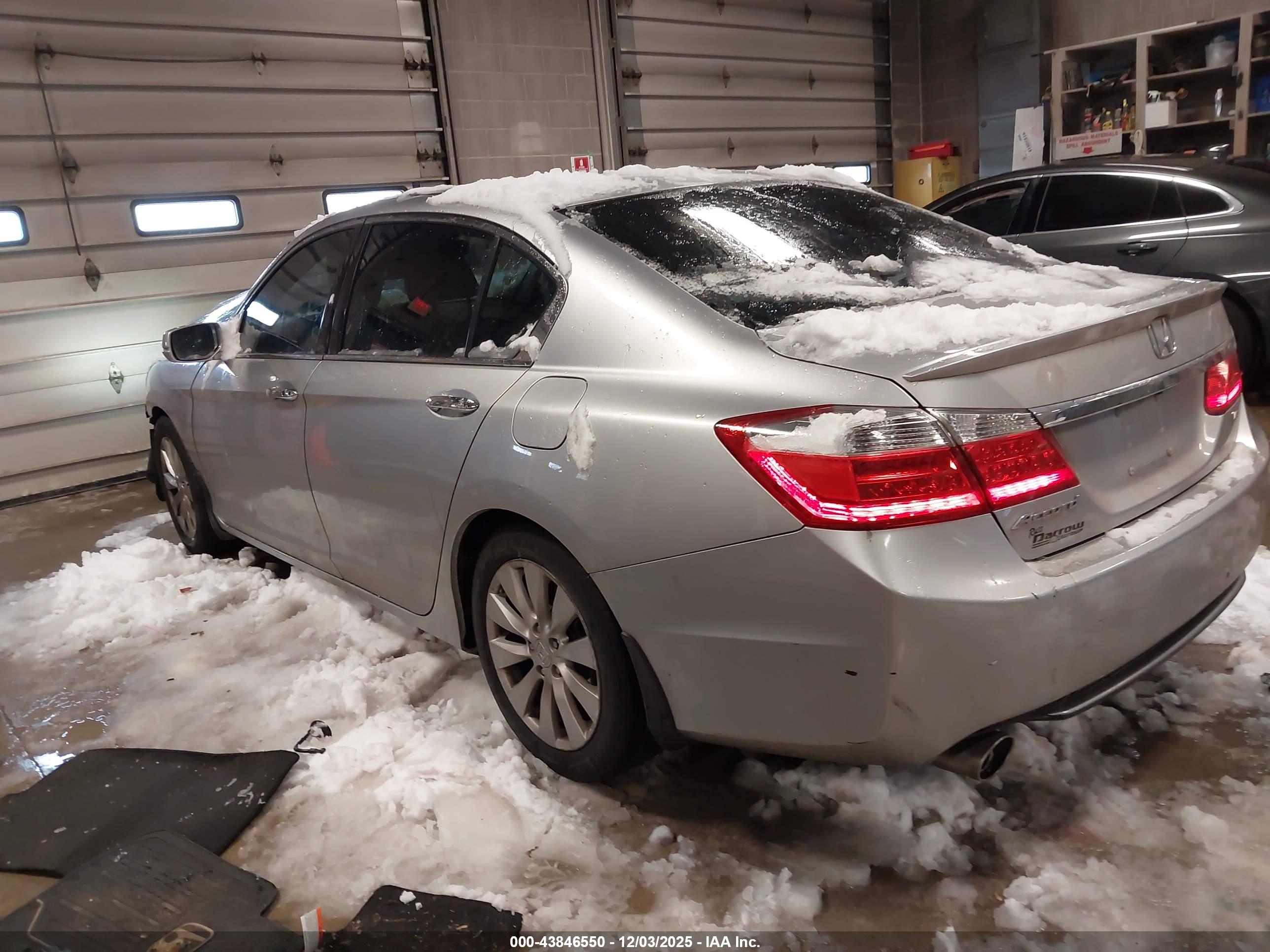 HONDA ACCORD image 3