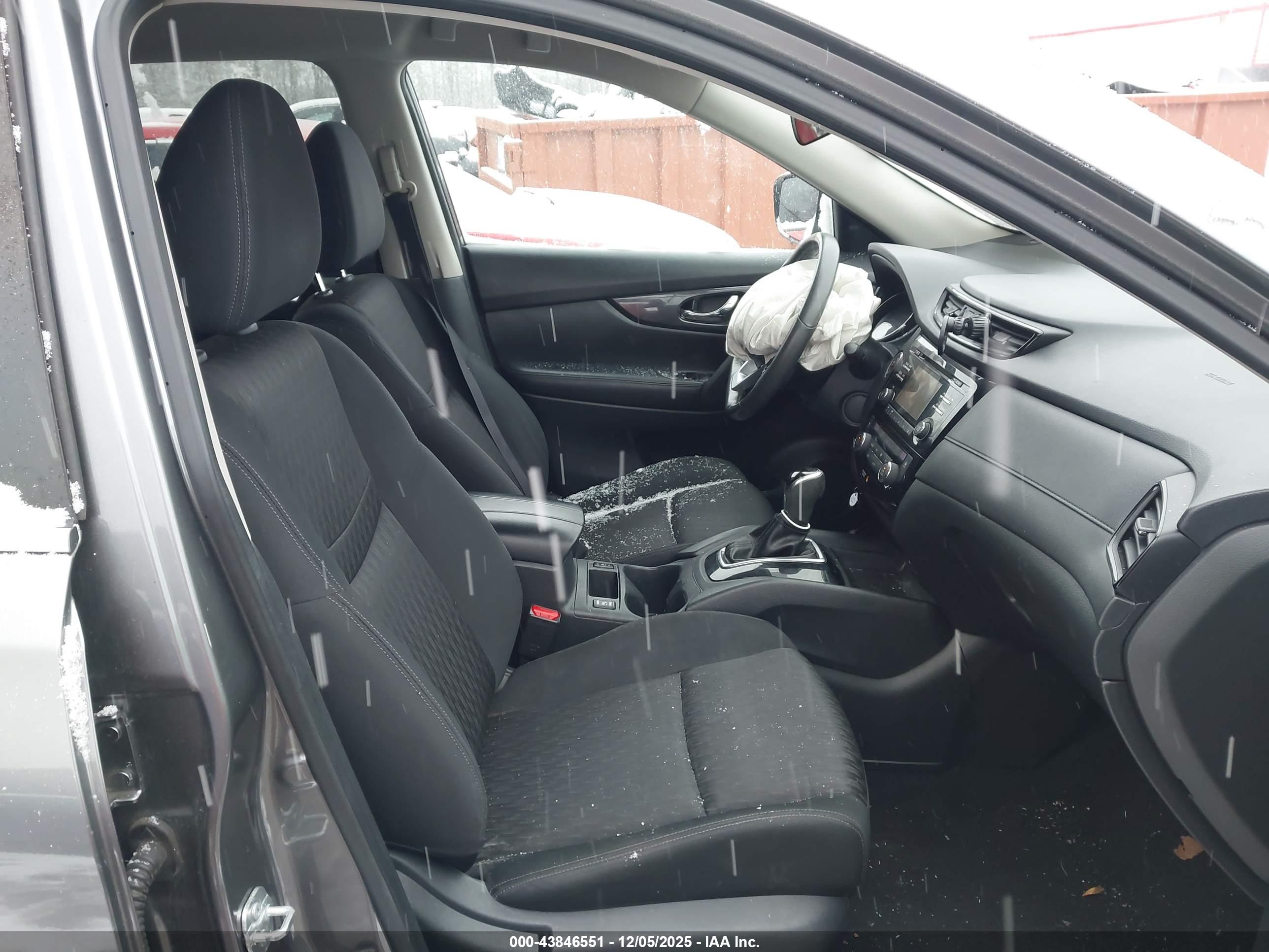 NISSAN ROGUE image 5