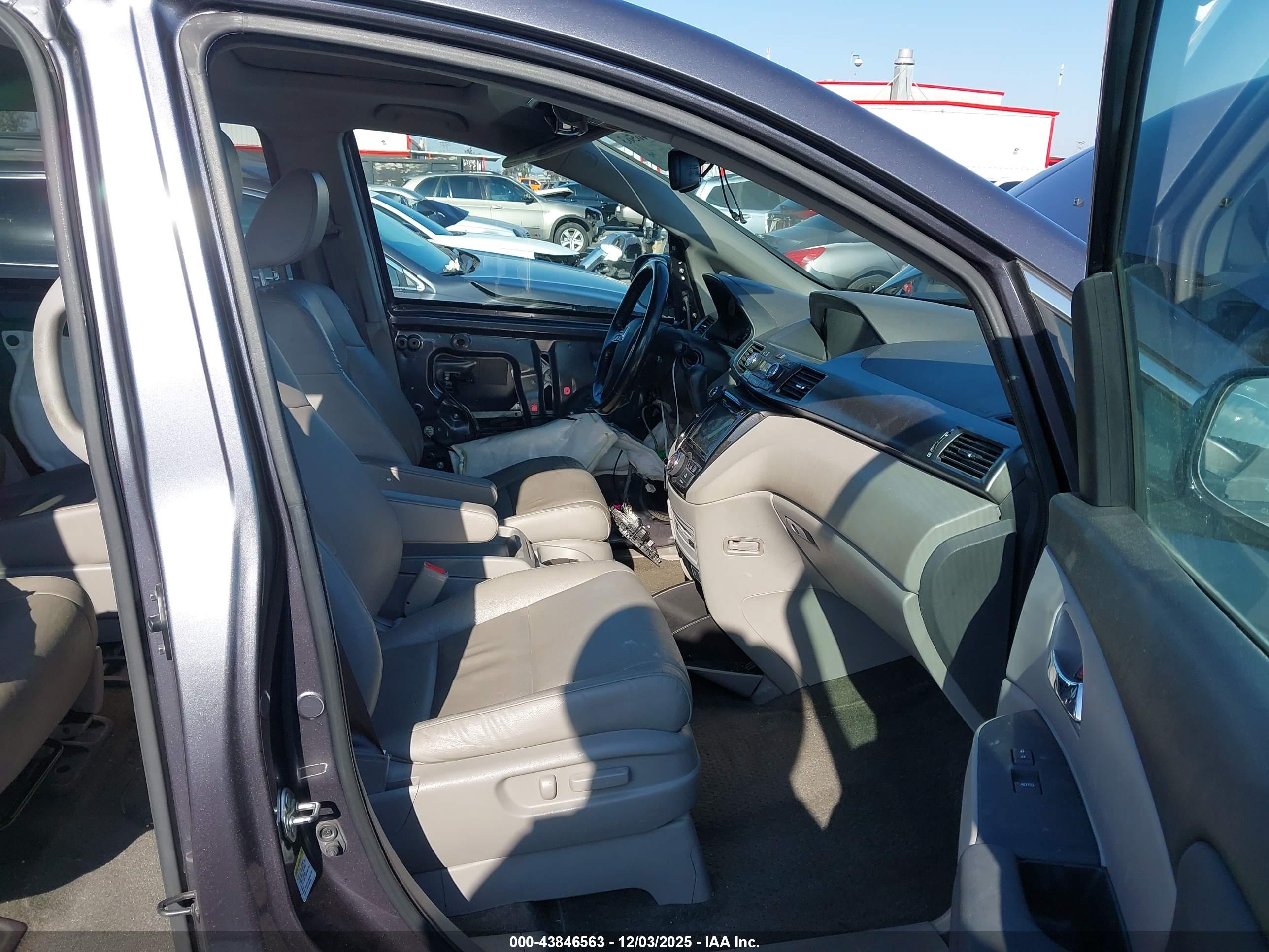 HONDA ODYSSEY image 5
