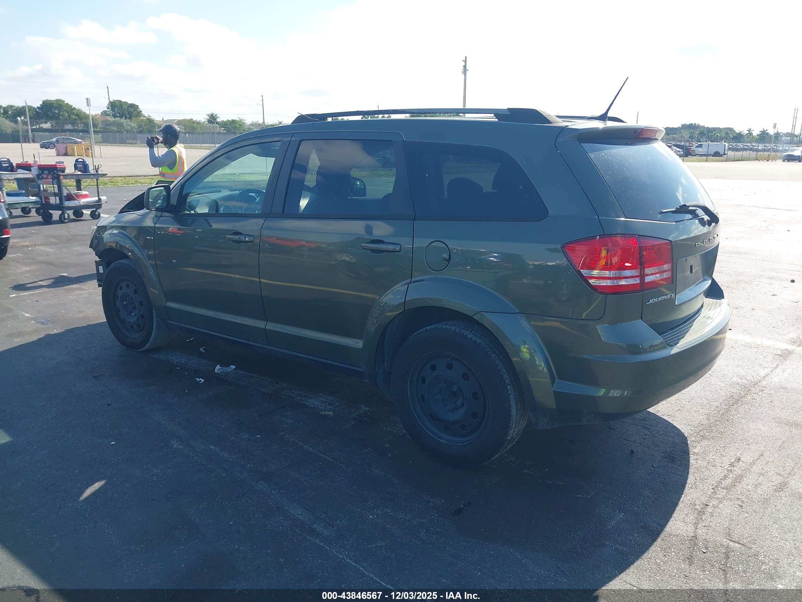 DODGE JOURNEY image 3