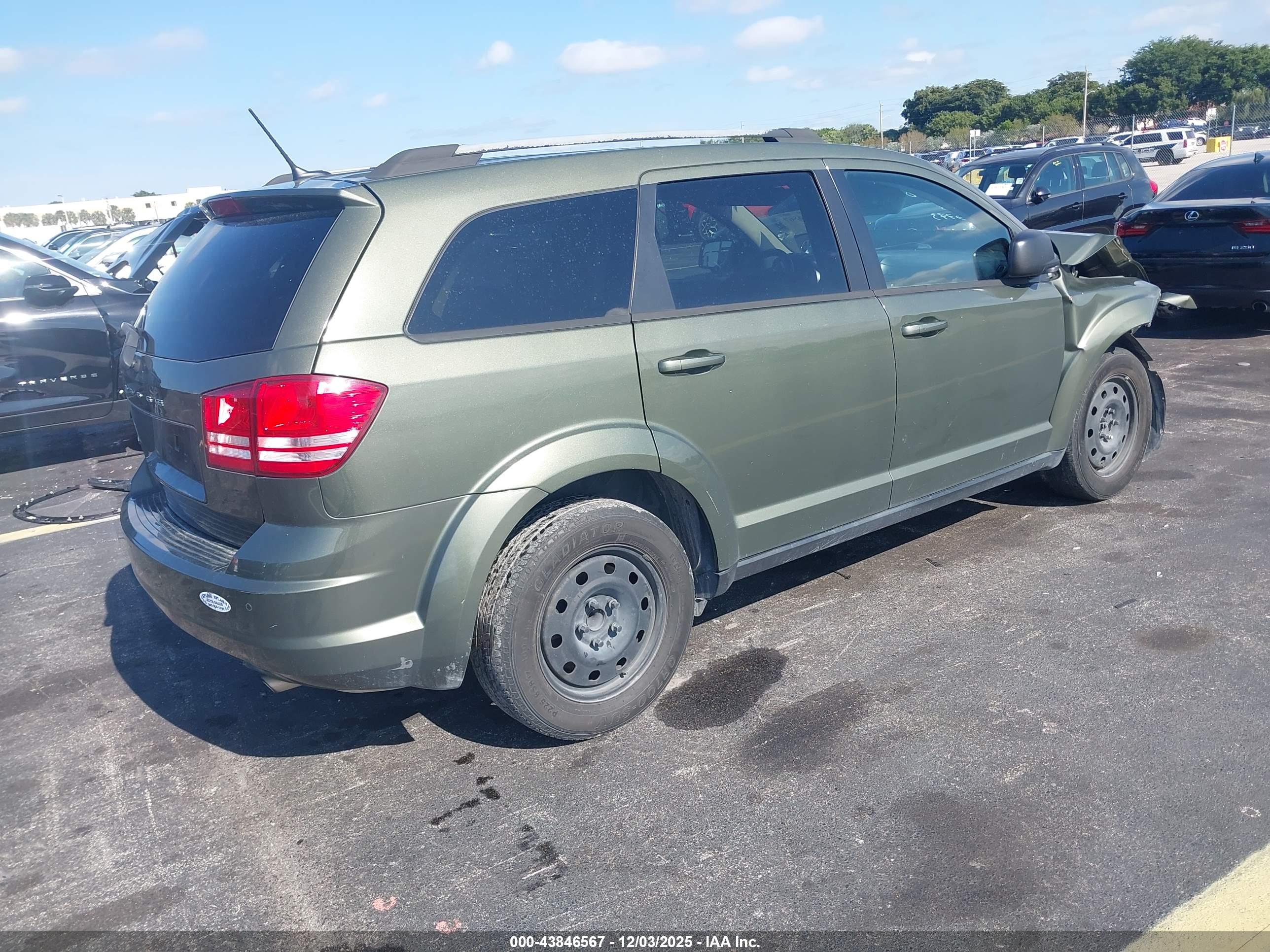 DODGE JOURNEY image 4