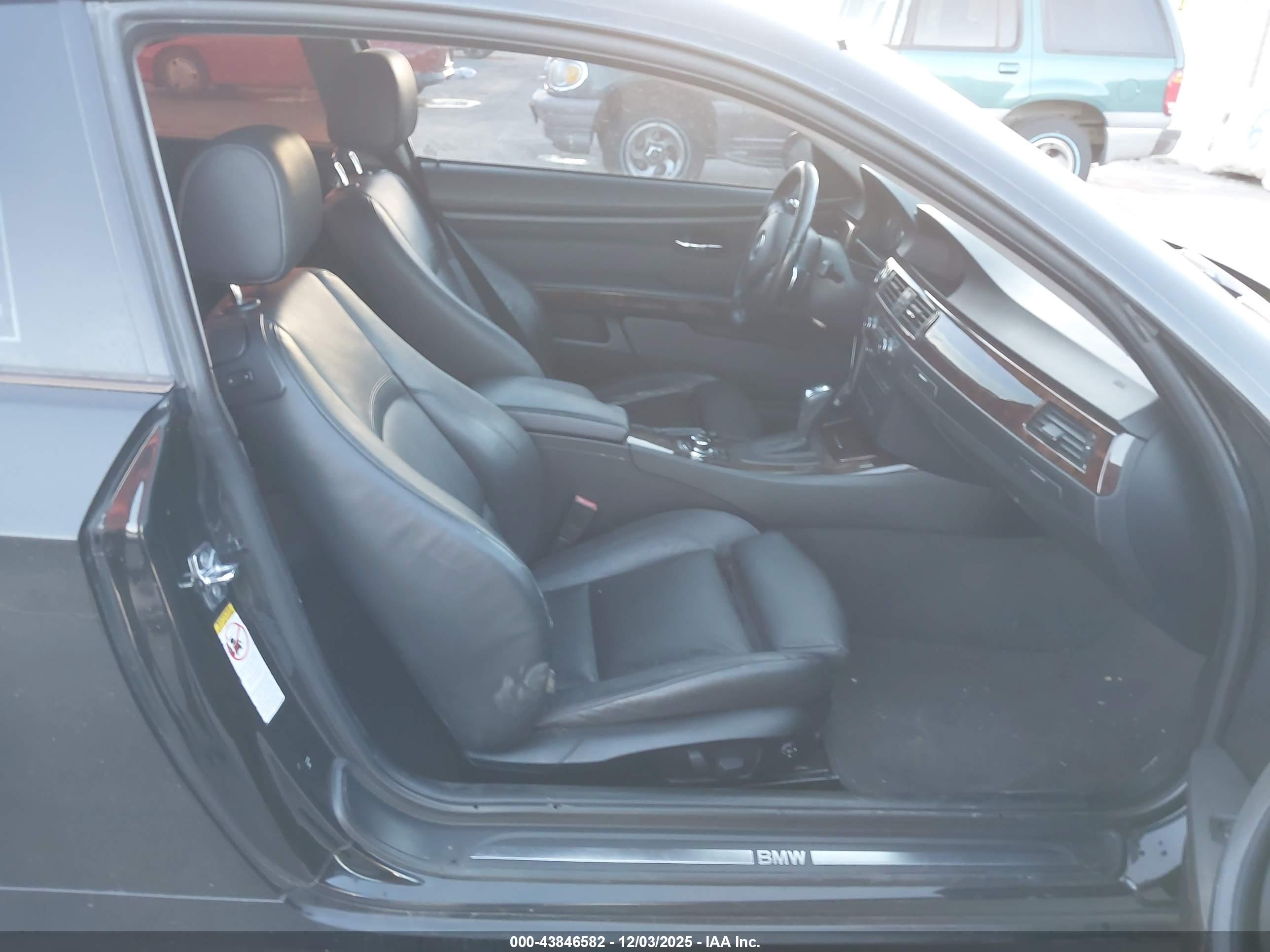 BMW 335I image 5