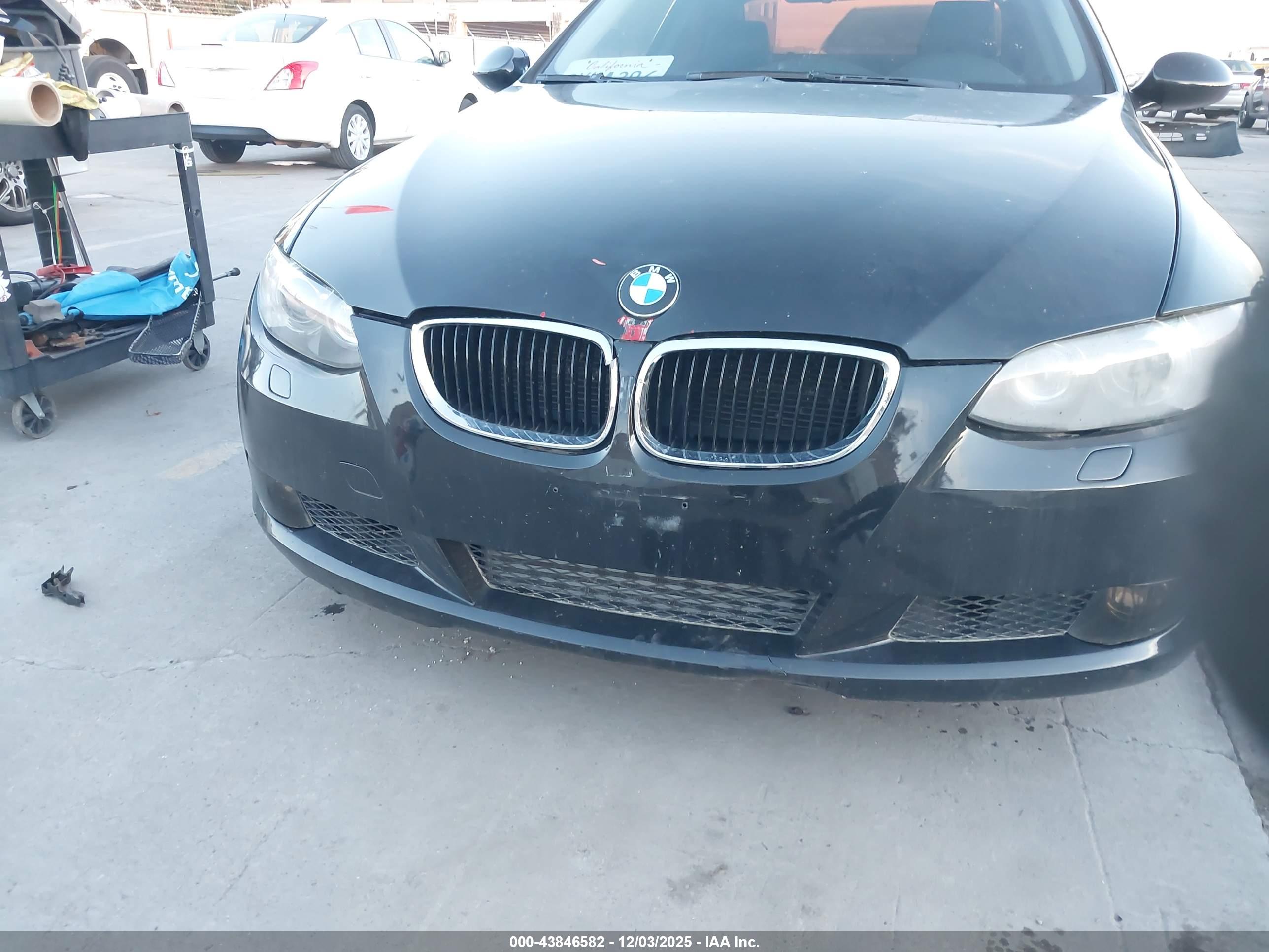 BMW 335I image 6