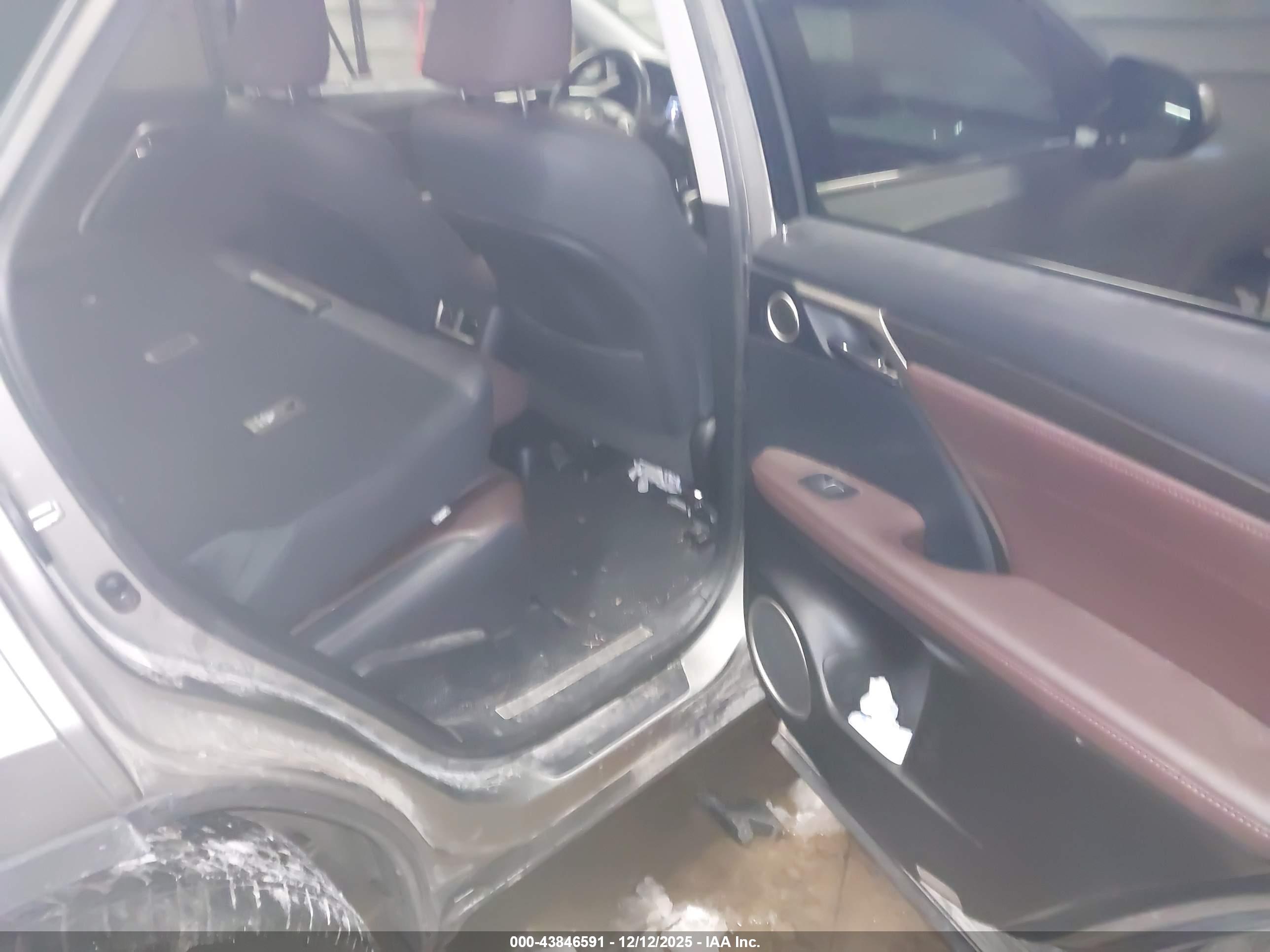 LEXUS RX image 8