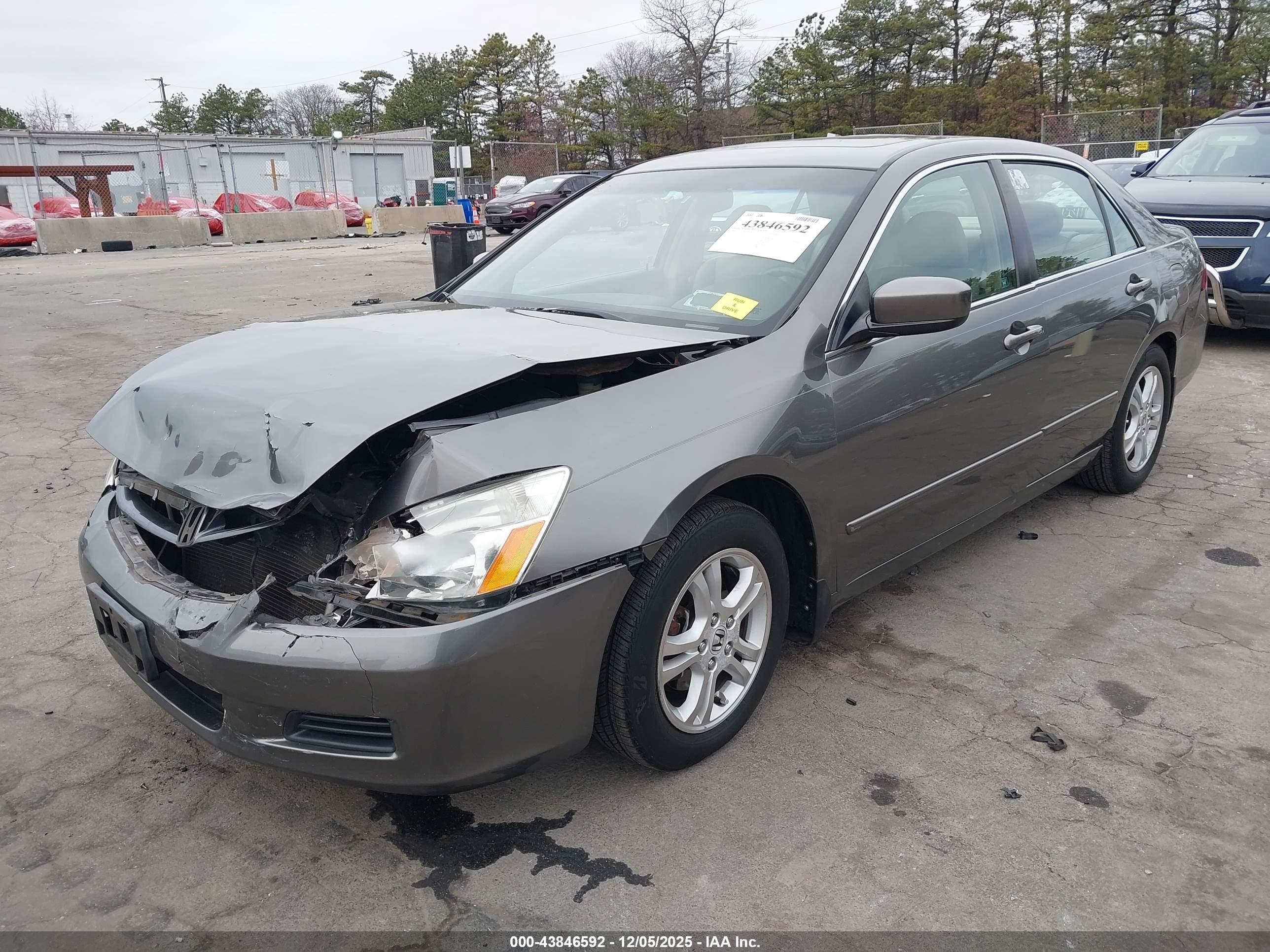 HONDA ACCORD image 2
