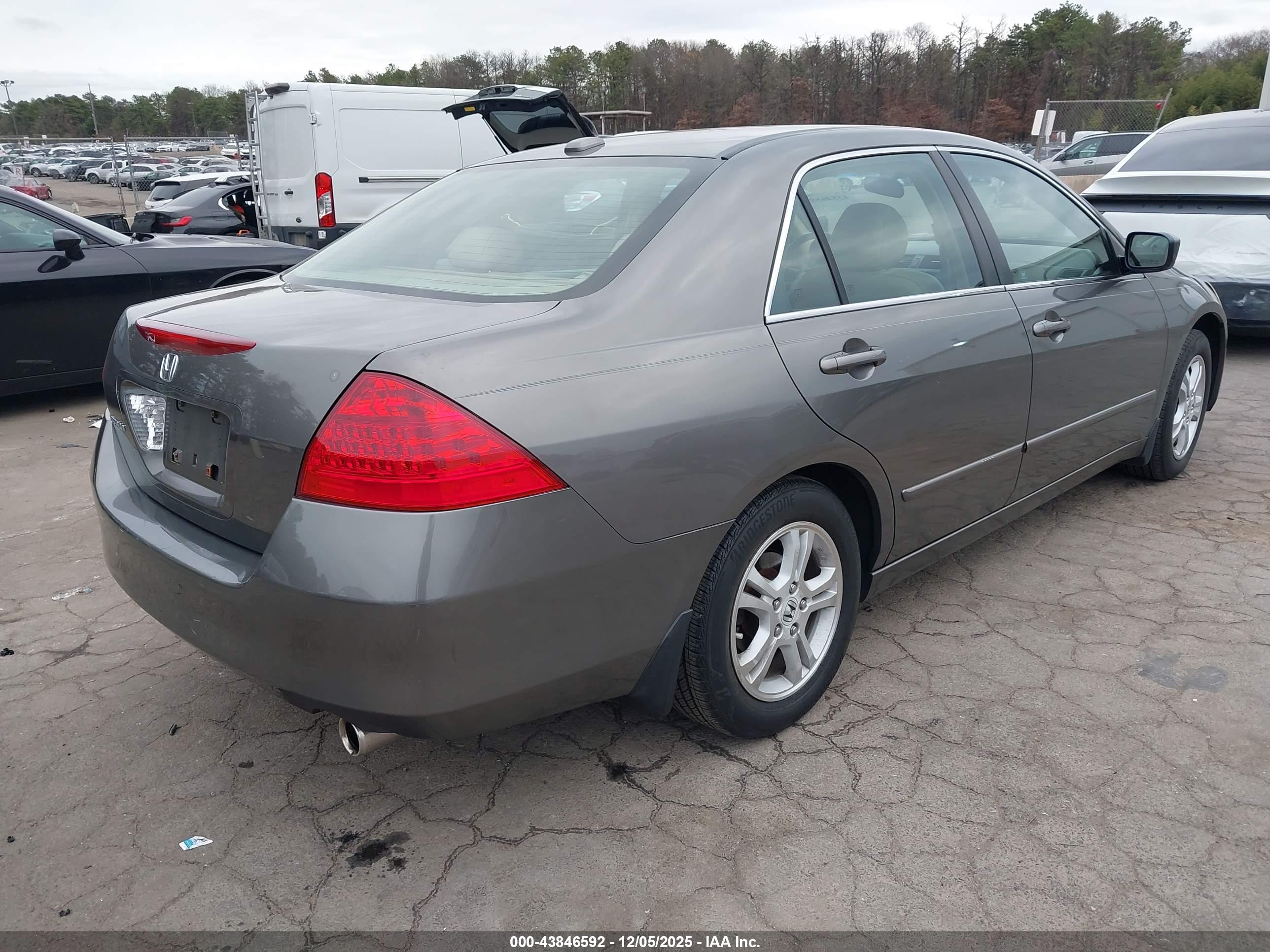 HONDA ACCORD image 4