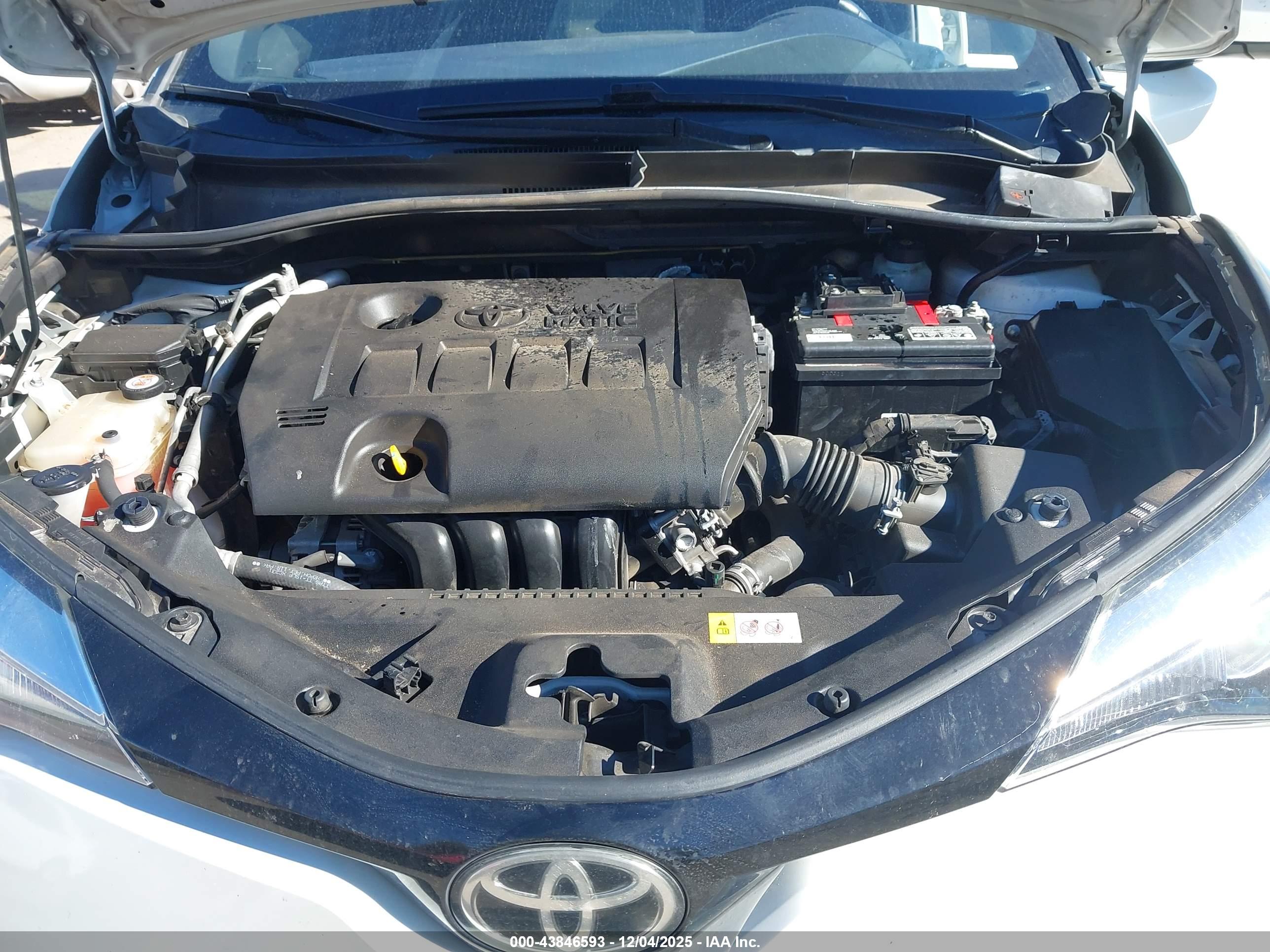 TOYOTA C-HR image 10