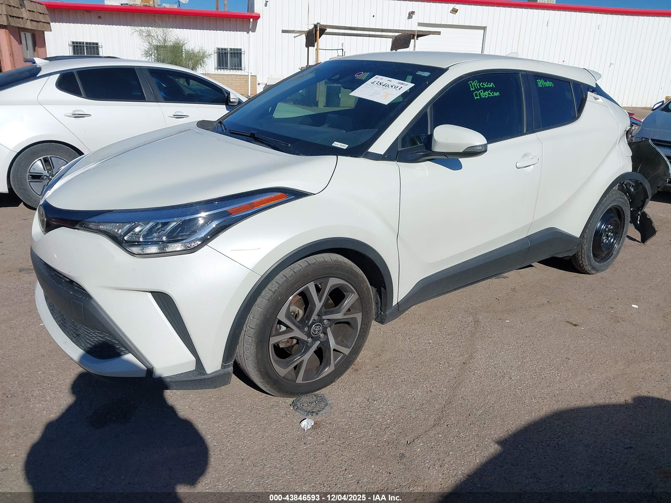TOYOTA C-HR image 2