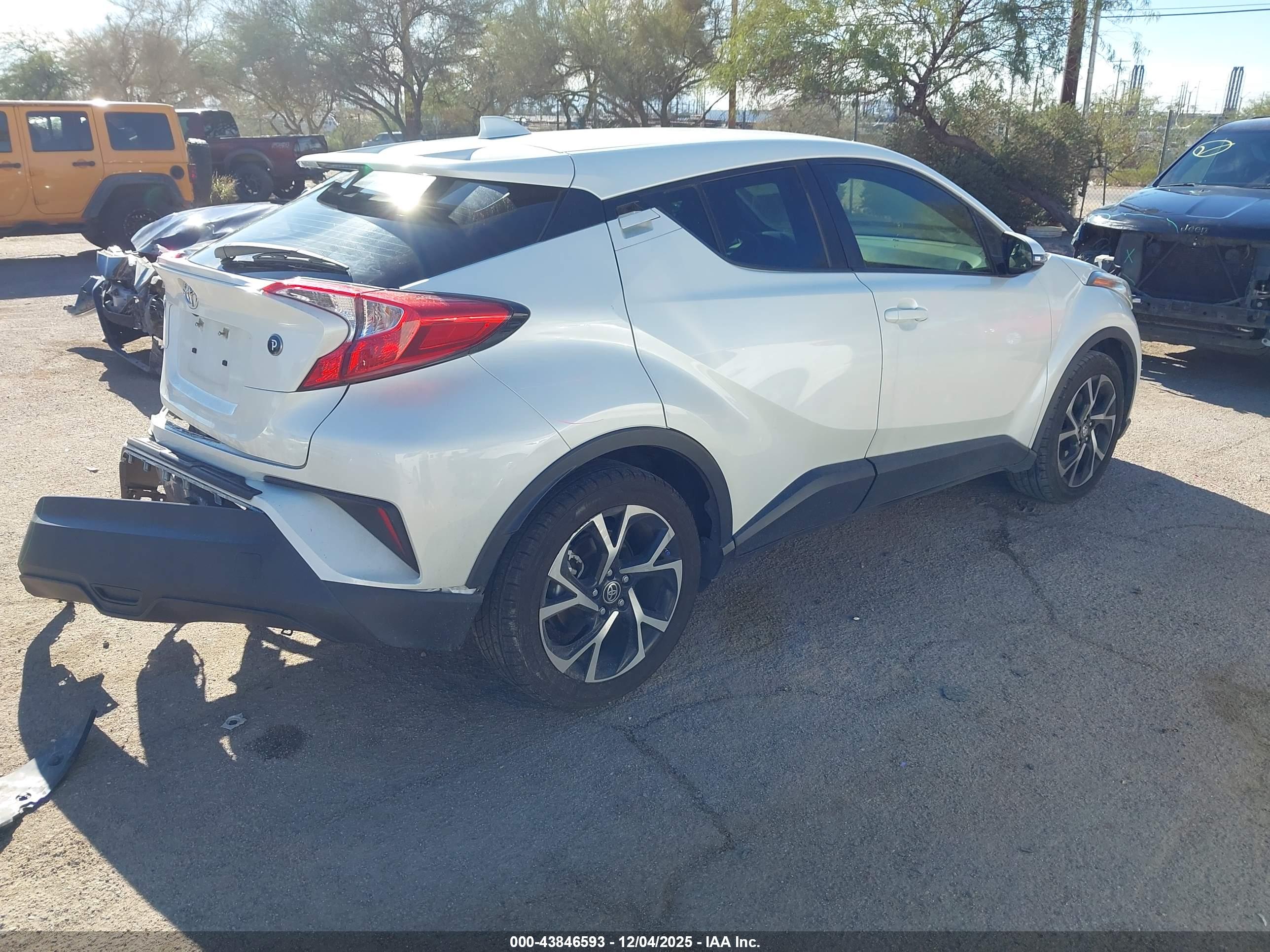 TOYOTA C-HR image 4