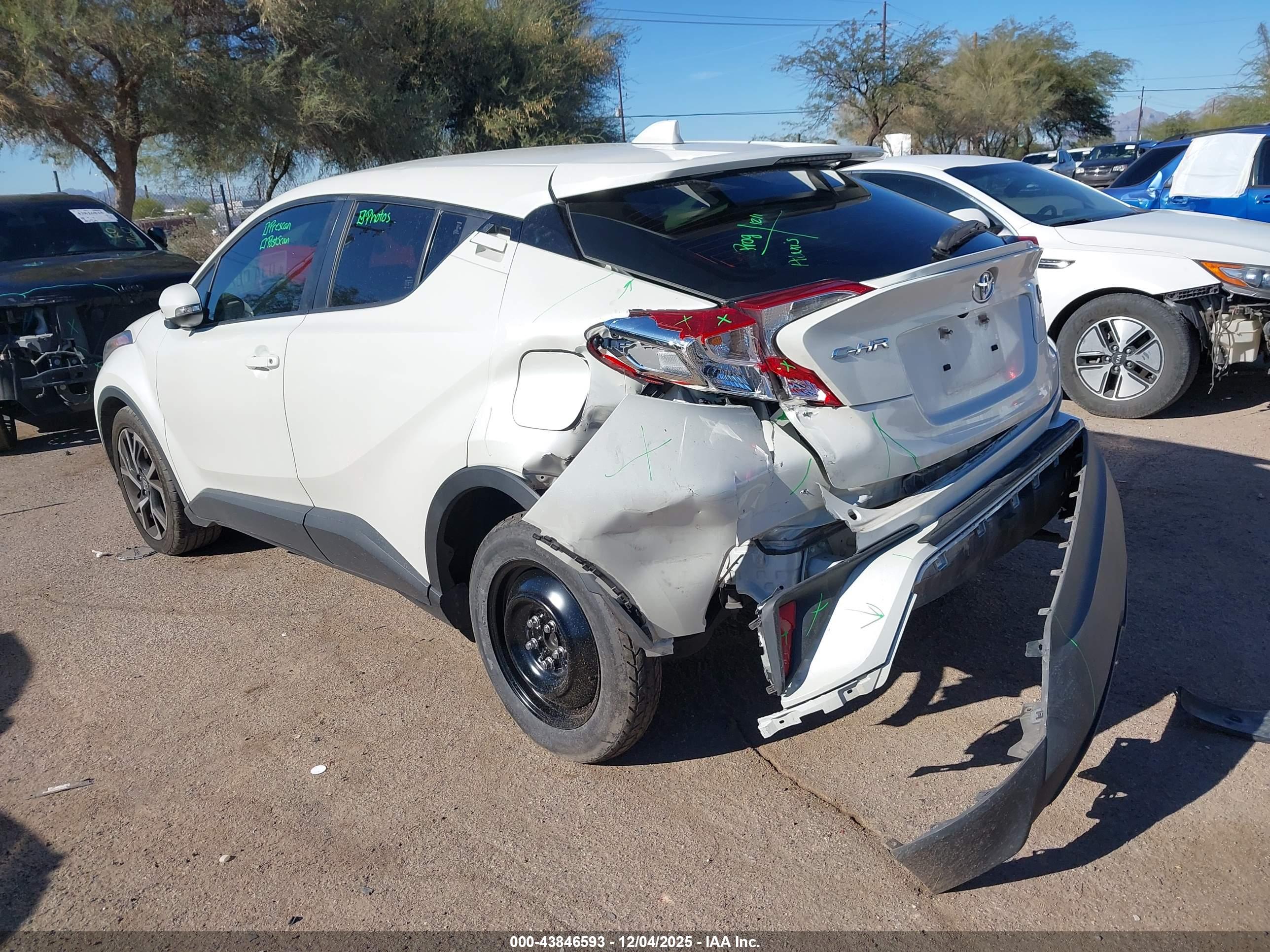 TOYOTA C-HR image 6