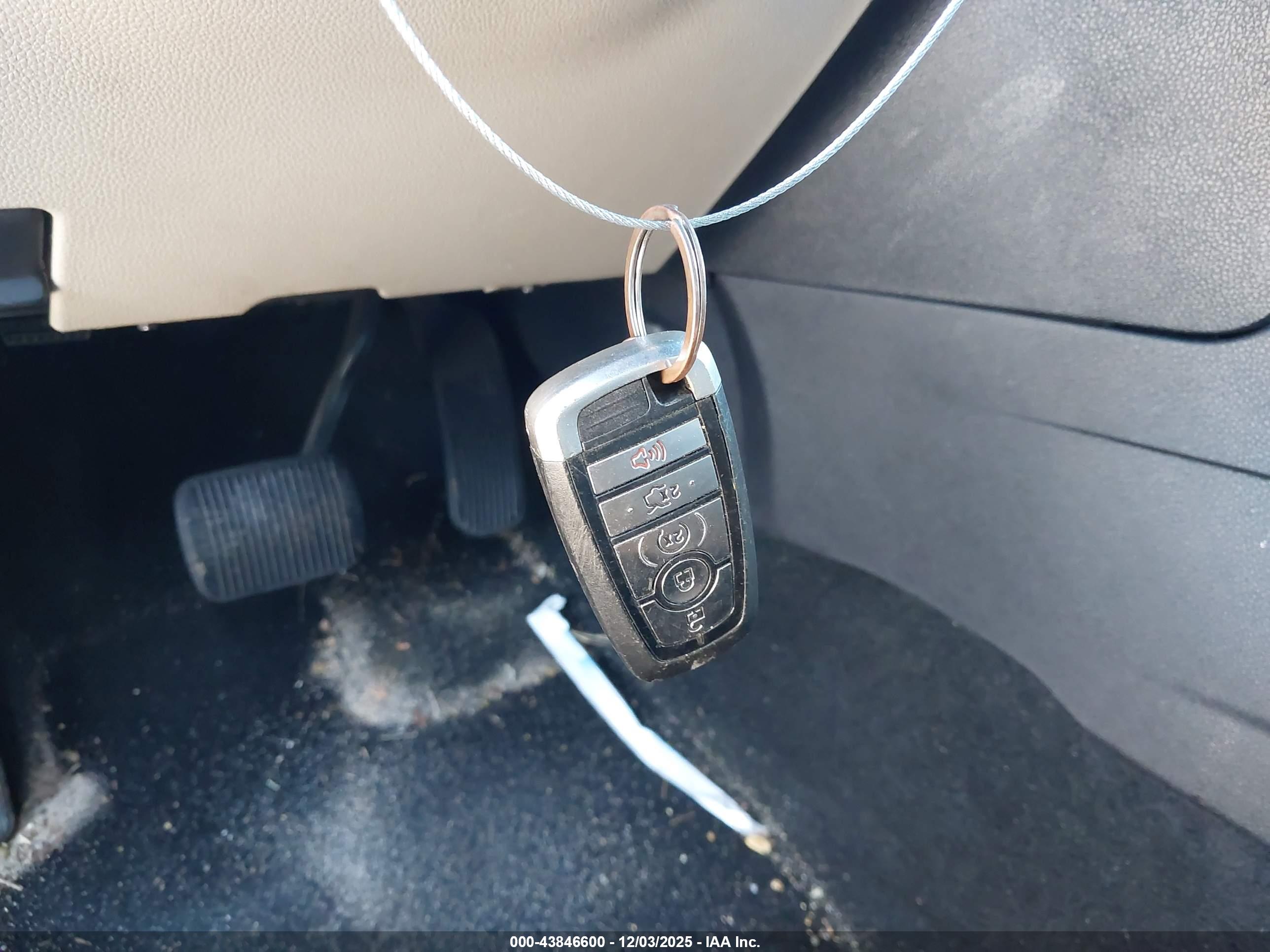 FORD EXPLORER image 11