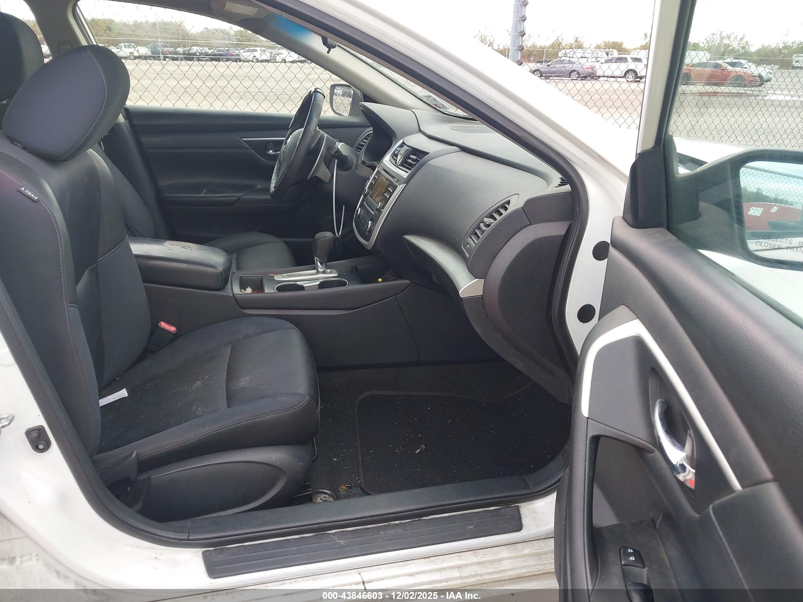 NISSAN ALTIMA image 5
