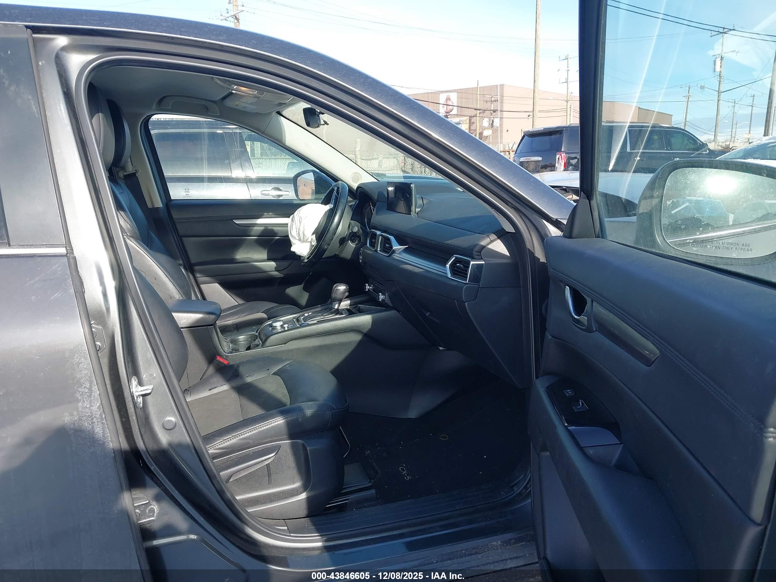 MAZDA CX-5 image 5