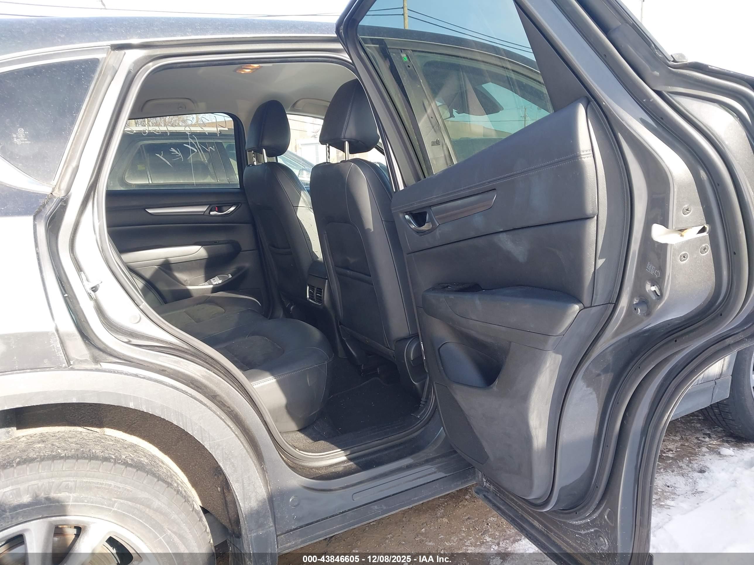 MAZDA CX-5 image 8