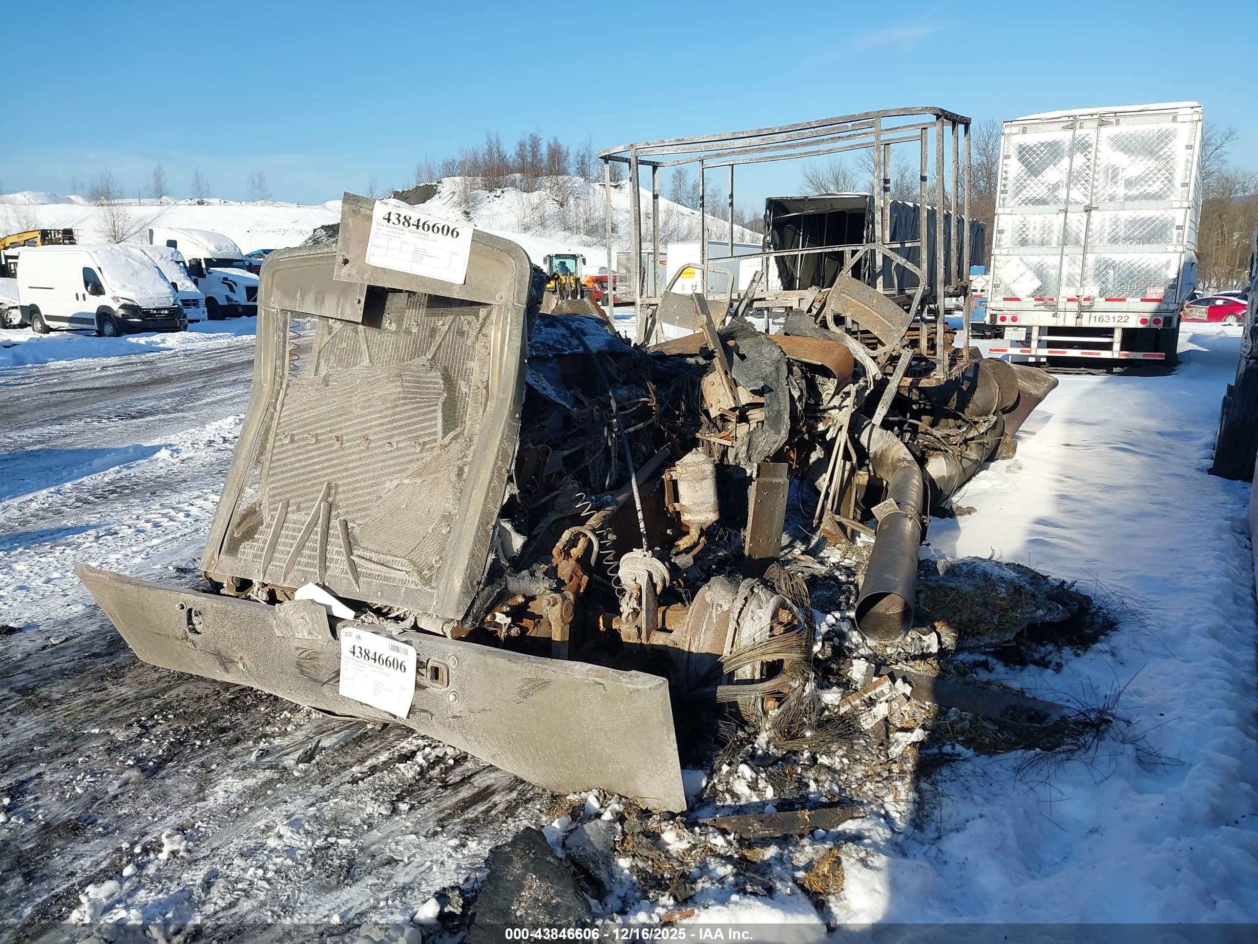 KENWORTH CONSTRUCTION image 2
