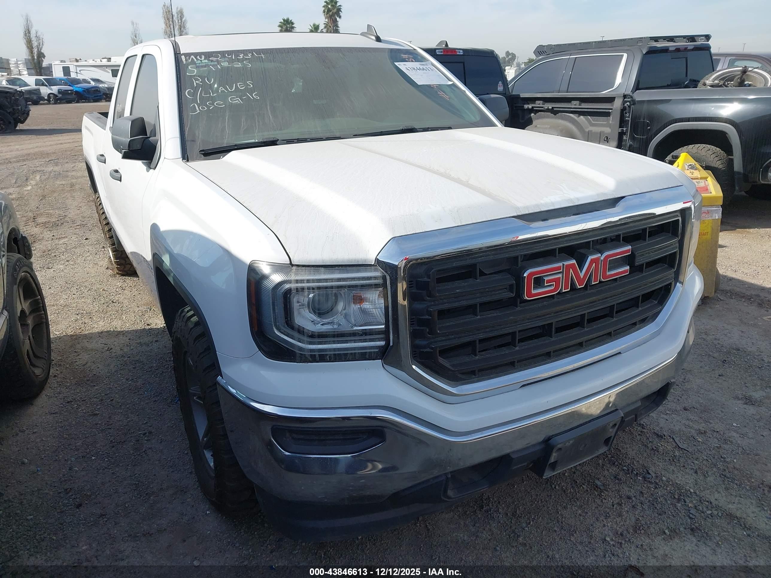 GMC SIERRA image 6