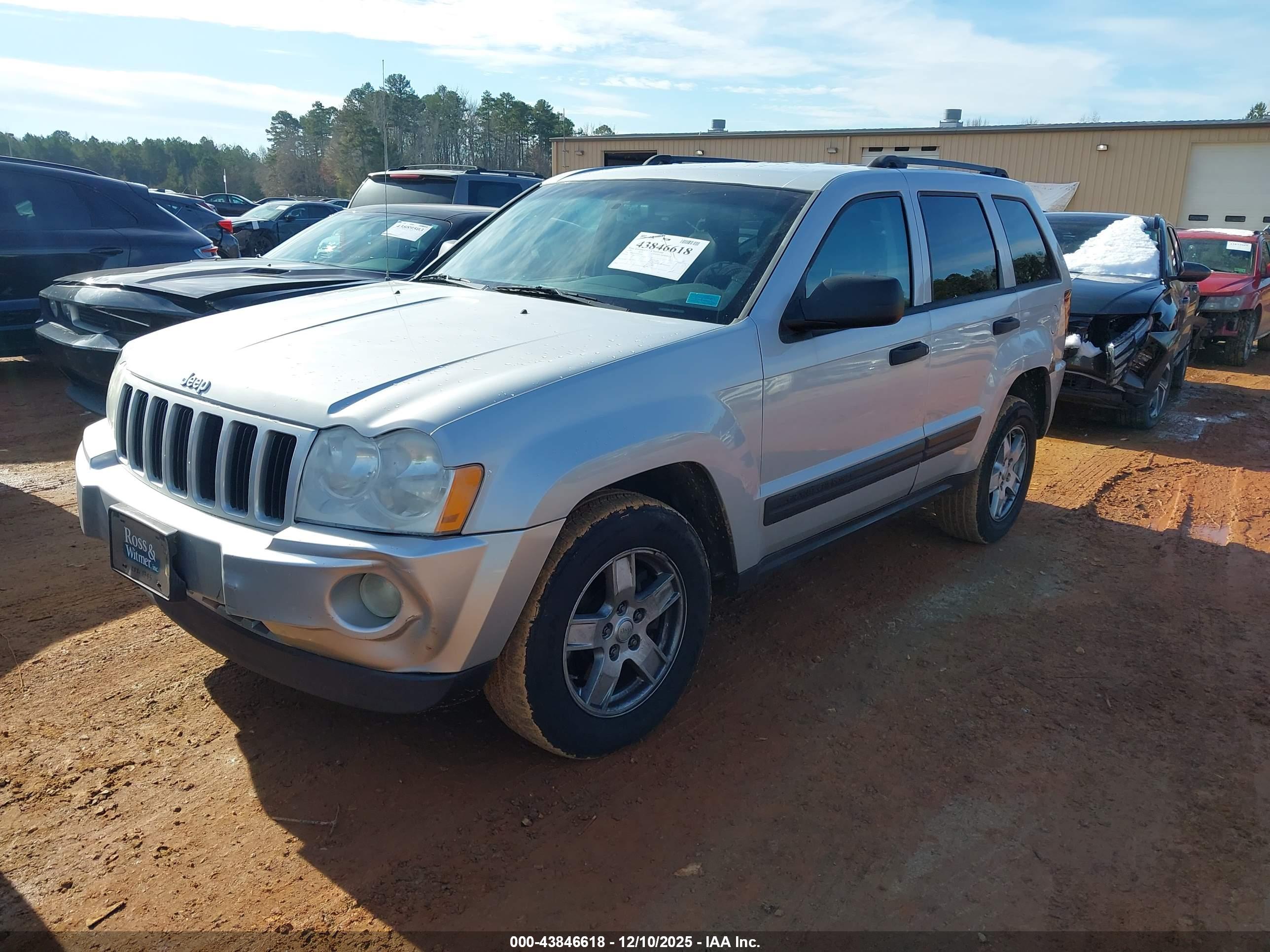 JEEP GRAND image 2