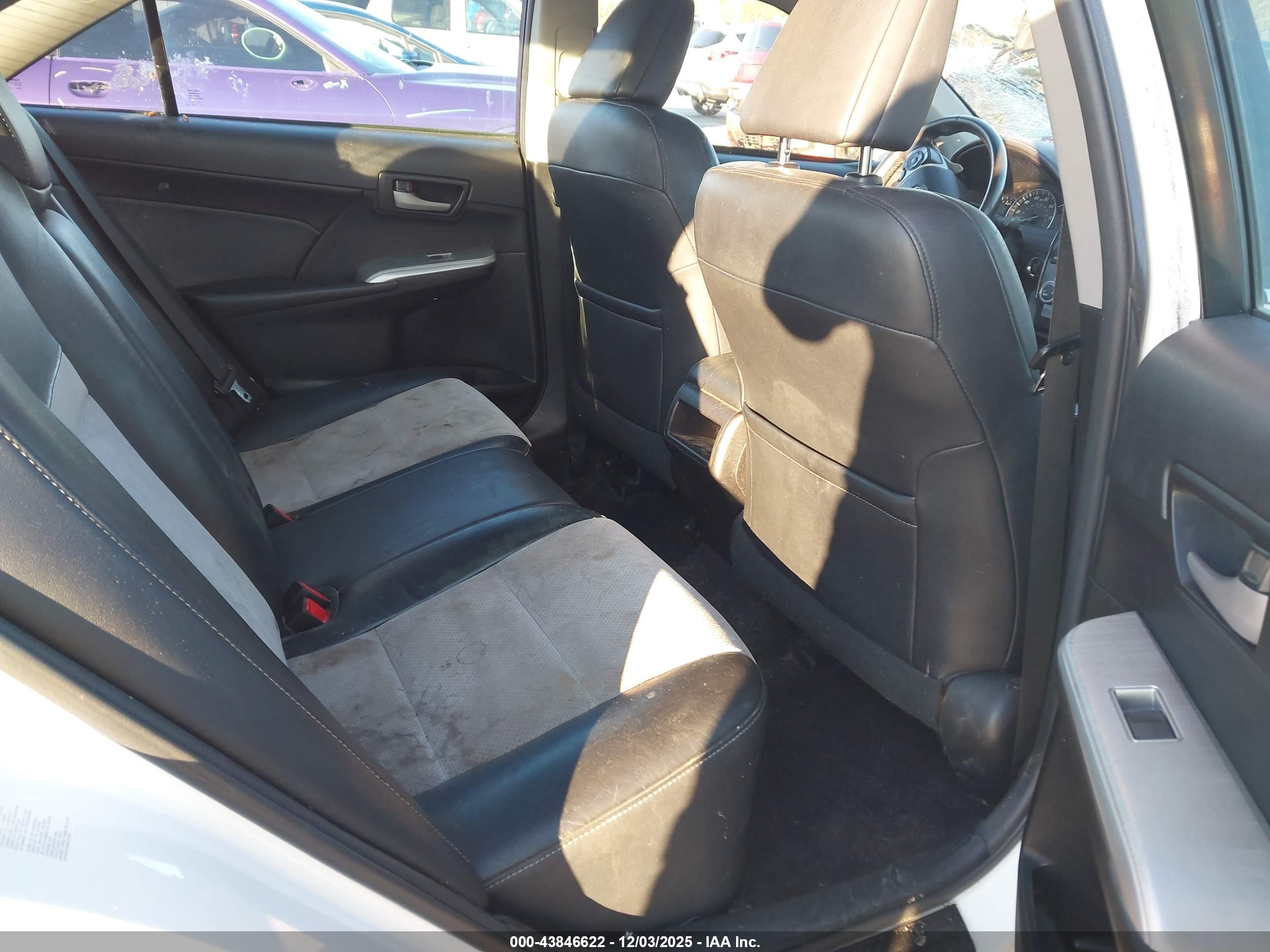 TOYOTA CAMRY image 8
