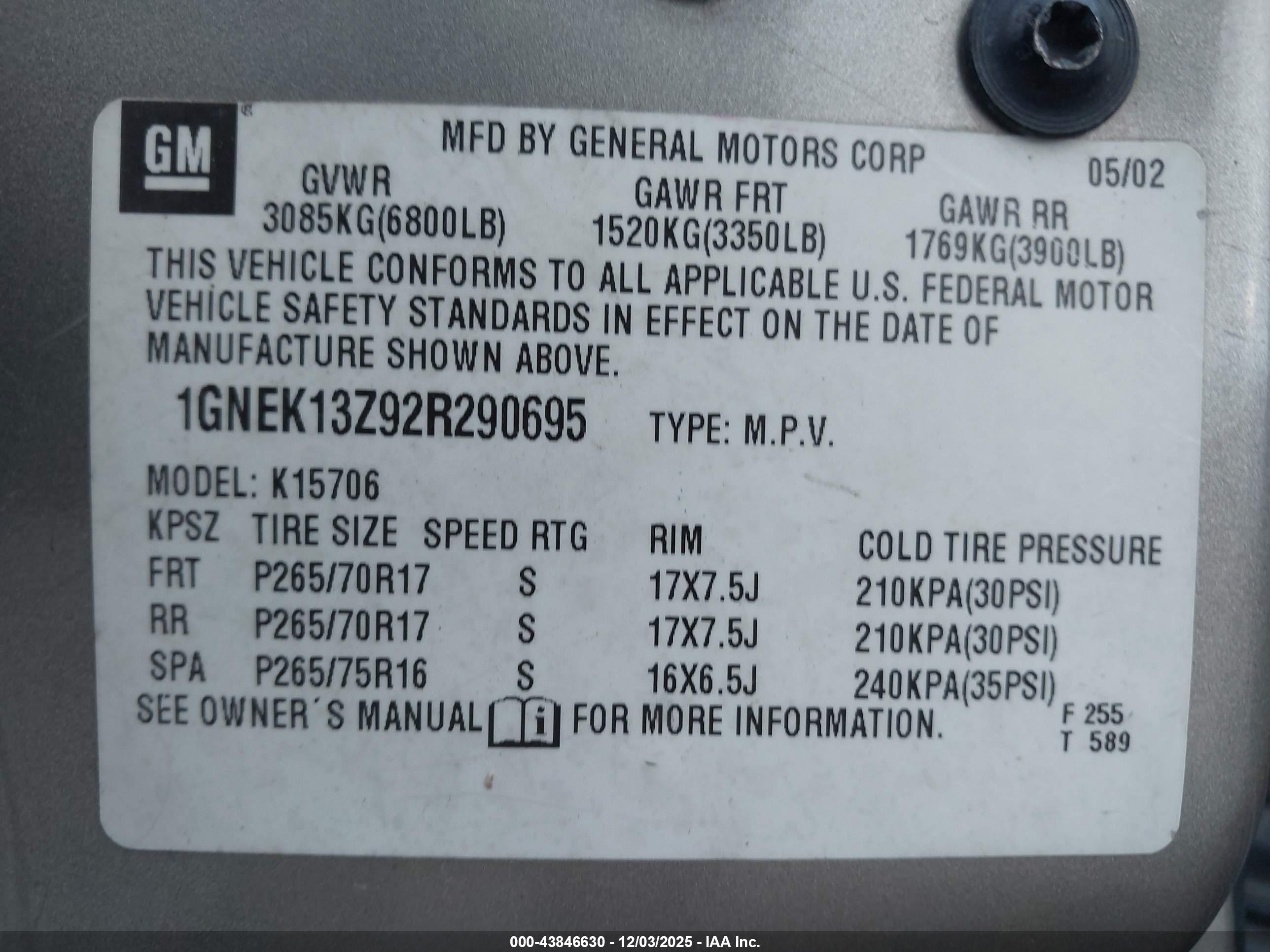 CHEVROLET TAHOE image 9